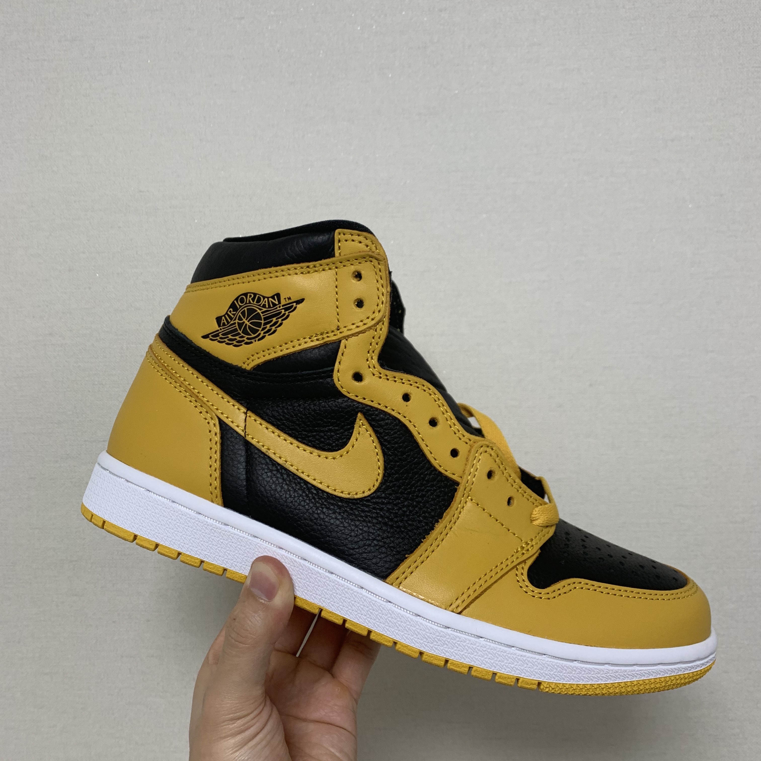 Nike x Sacai x Undercover LDWaffle Black Bright Citron, Nike Dunk Low Retro Championship Goldenrod 착용 스타일 - 3