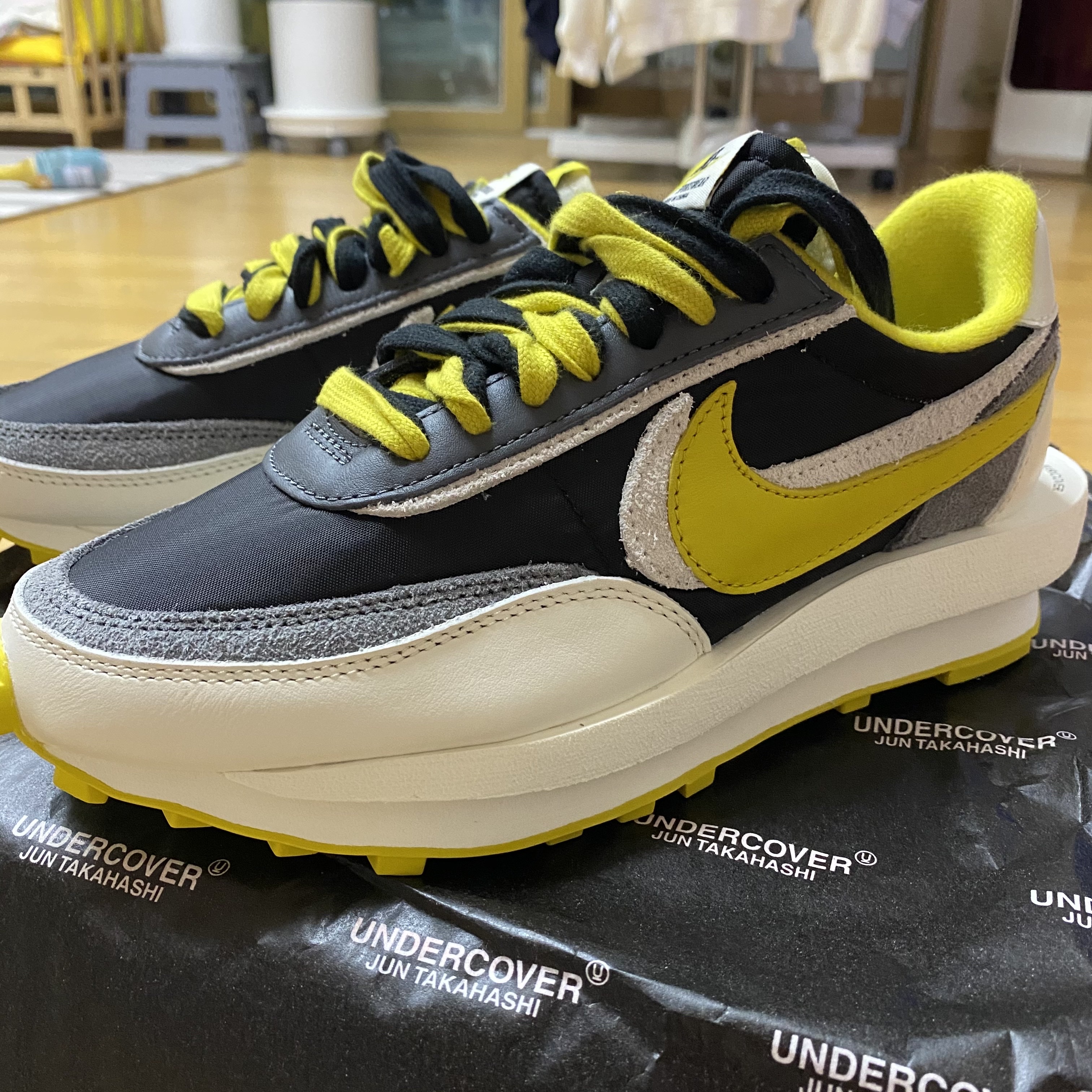 Nike x Sacai x Undercover LDWaffle Black Bright Citron 착용 스타일