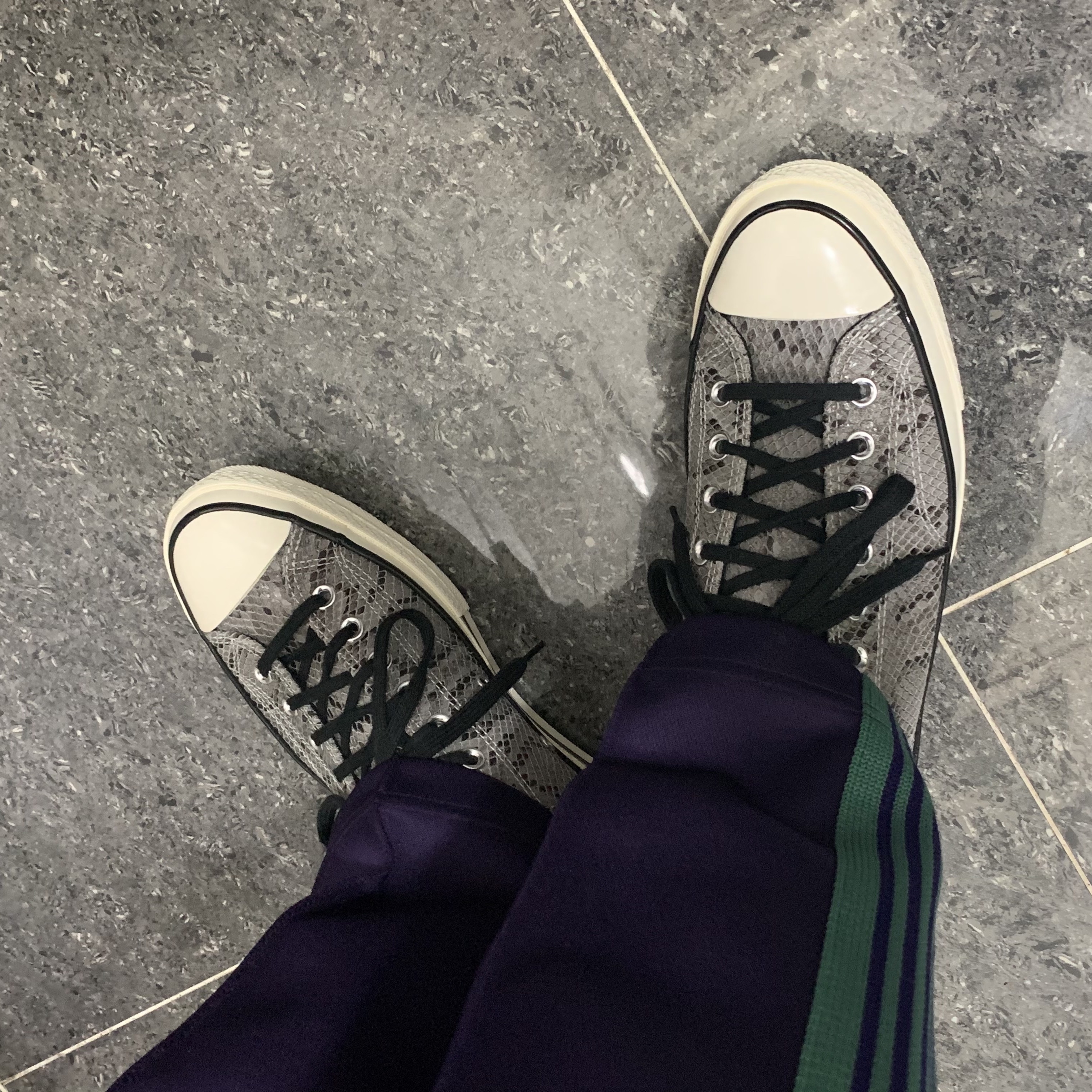 Converse Chuck 70 Ox Snakeskin 착용 스타일