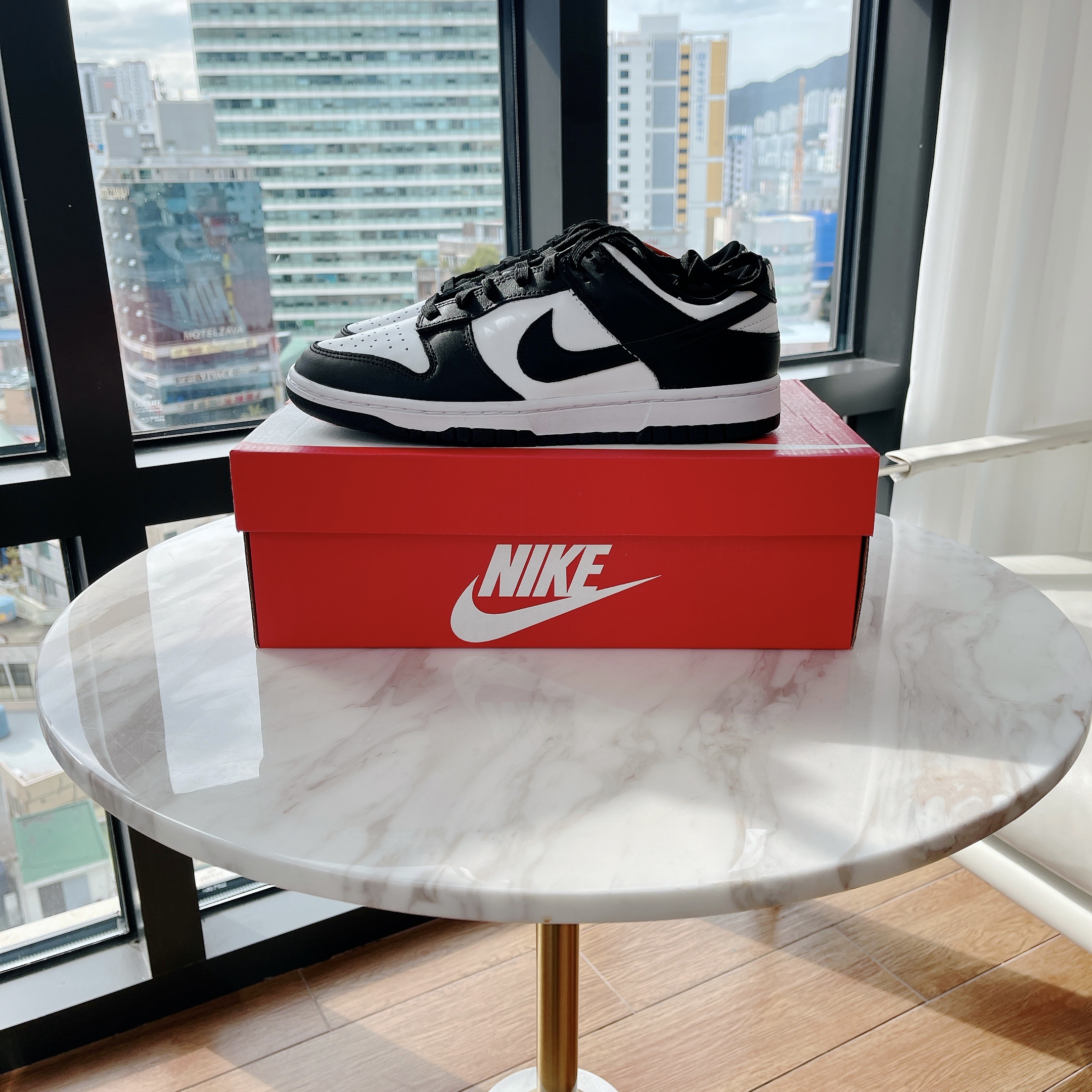 Nike Dunk Low Retro Black 착용 스타일 - 2