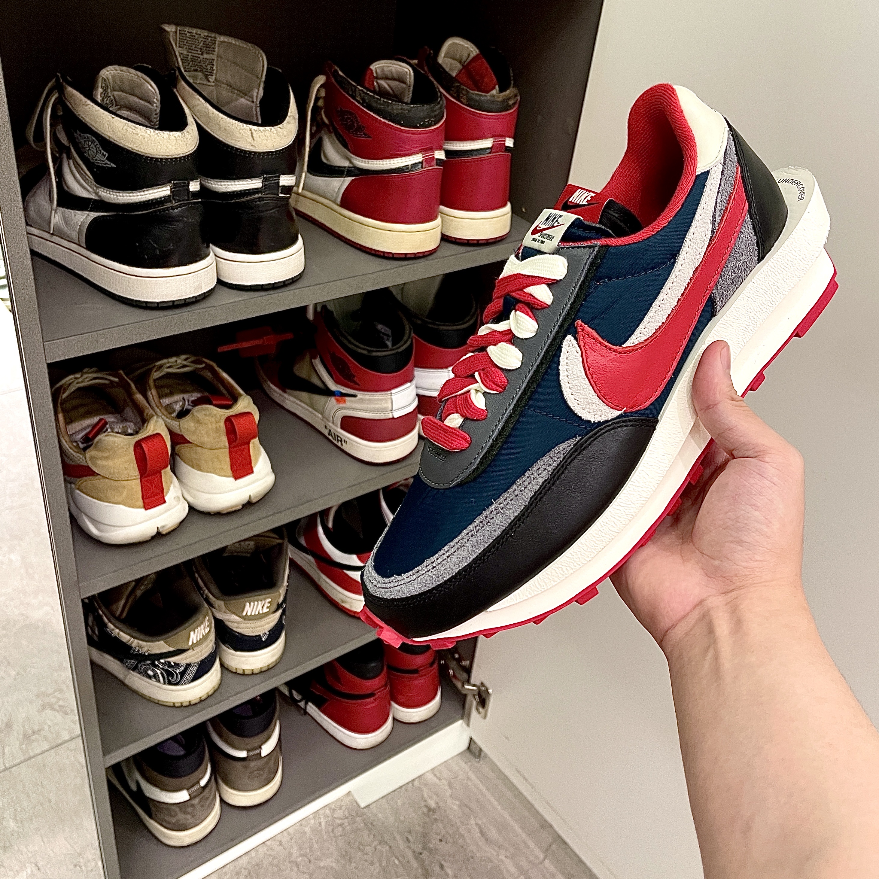 Nike x Sacai x Undercover LDWaffle Midnight Spruce University Red, Jordan 1 OG Chicago 1985 착용 스타일