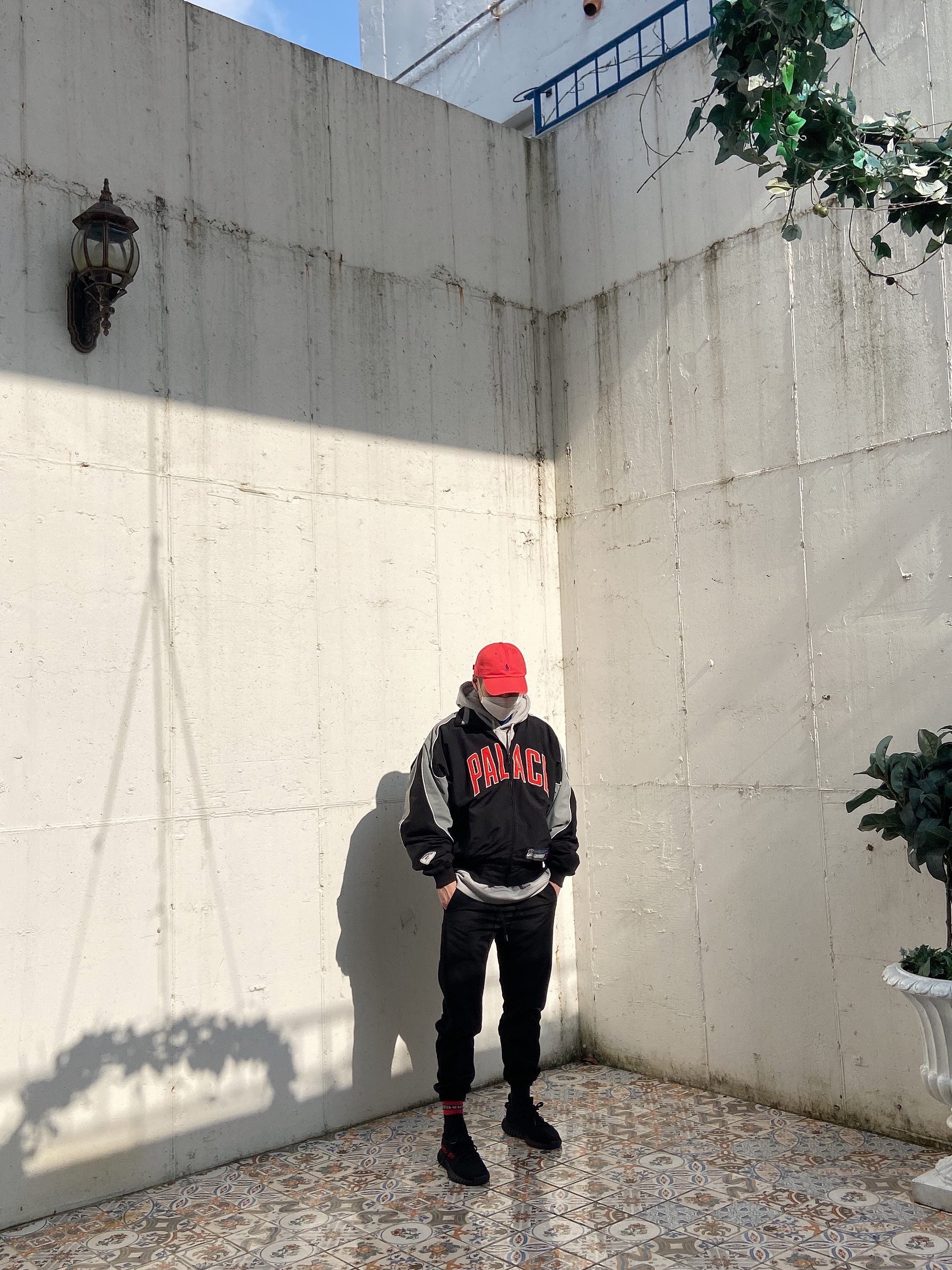 Palace Sport Mit Floss Jacket Black - 21SS, Adidas Yeezy Boost 350 V2 Black Red 2020 착용 스타일 - 1