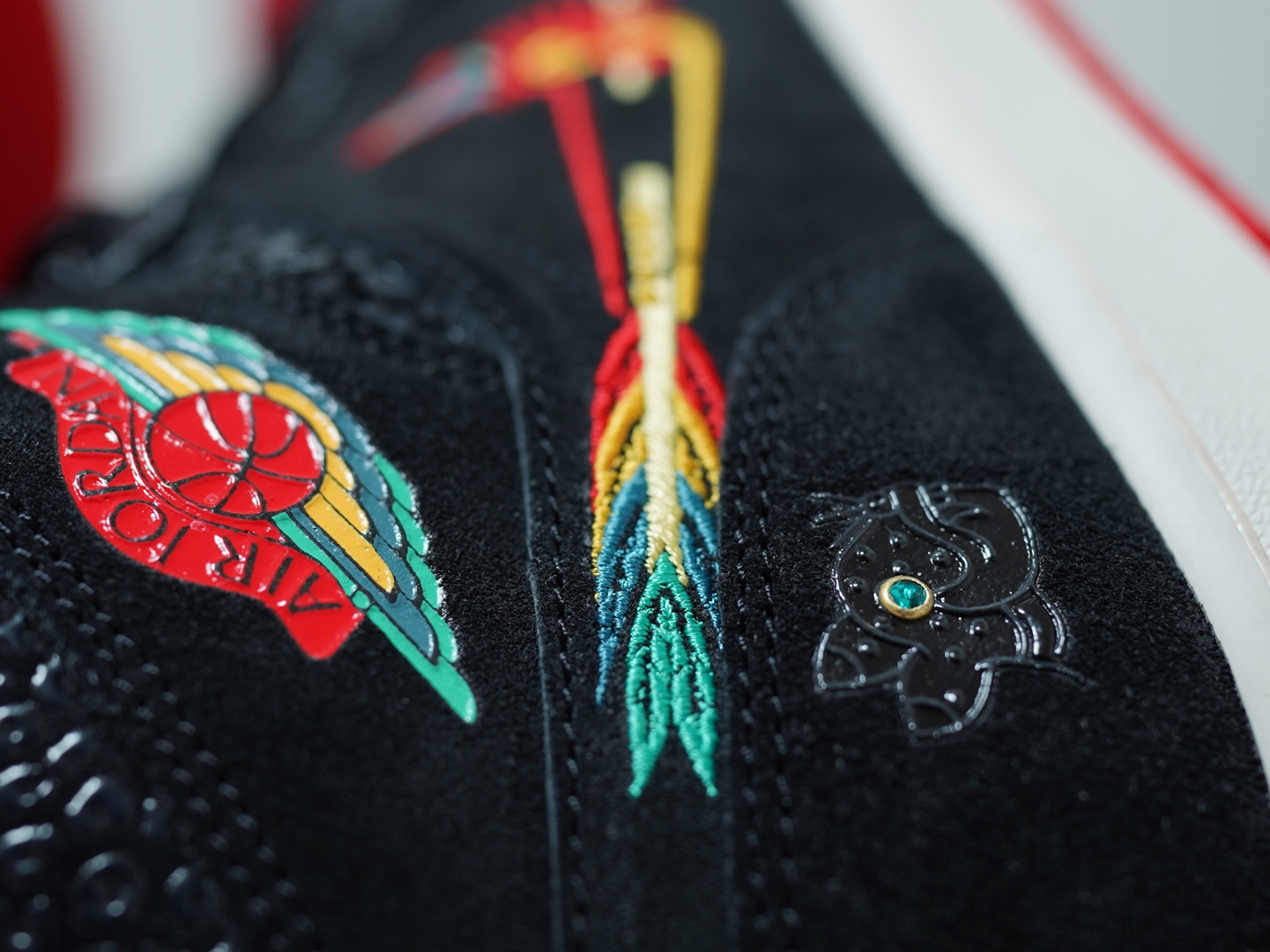 Jordan 1 Mid SE Siempre Familia 착용 스타일 - 5