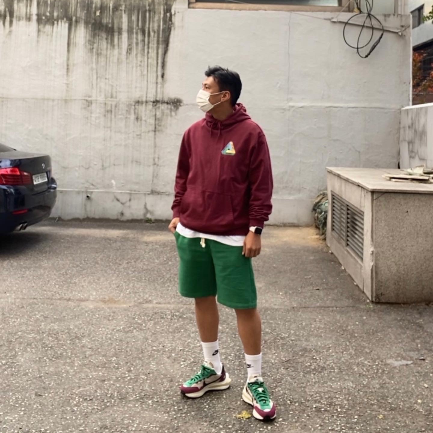 Nike x Sacai VaporWaffle String & Black Villain Red, Palace Tri-Dart Hood Burgundy - 20FW 착용 스타일 - 2