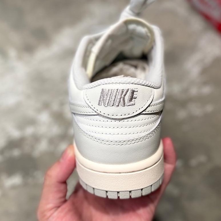 (W) Nike Dunk Low Light Bone 착용 스타일 - 2