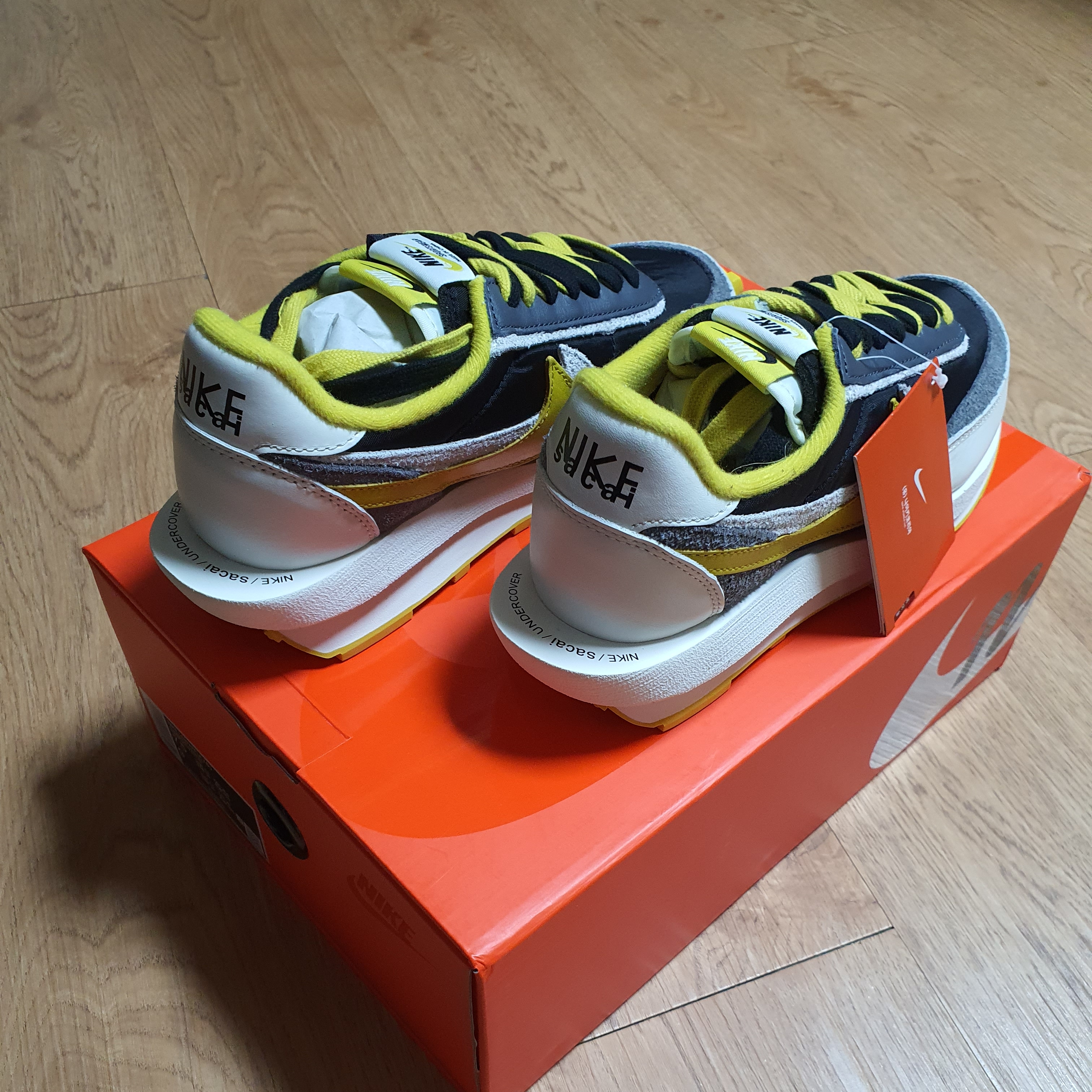 Nike x Sacai x Undercover LDWaffle Black Bright Citron 착용 스타일 - 2