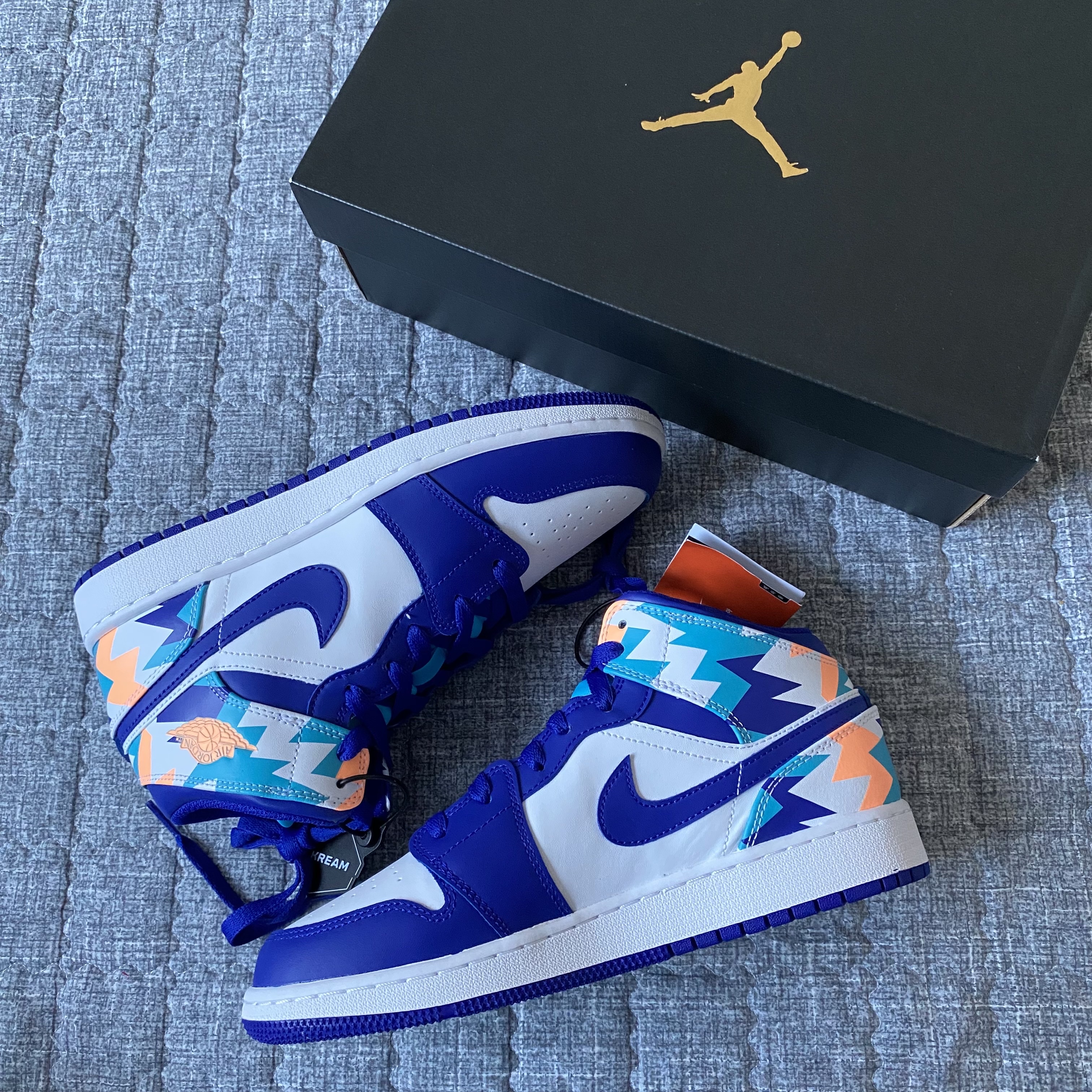 (GS) Jordan 1 Mid Geometric Print 착용 스타일 - 2