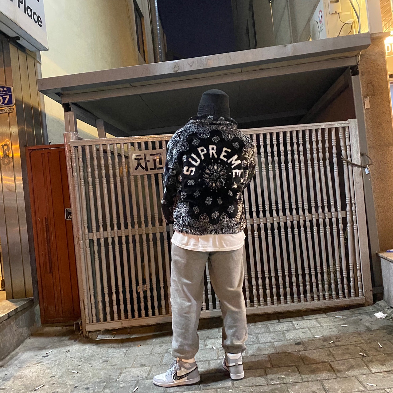 Jordan 1 x Dior High OG, Nike x Stussy NRG BR Fleece Pants Grey 착용 스타일 - 2