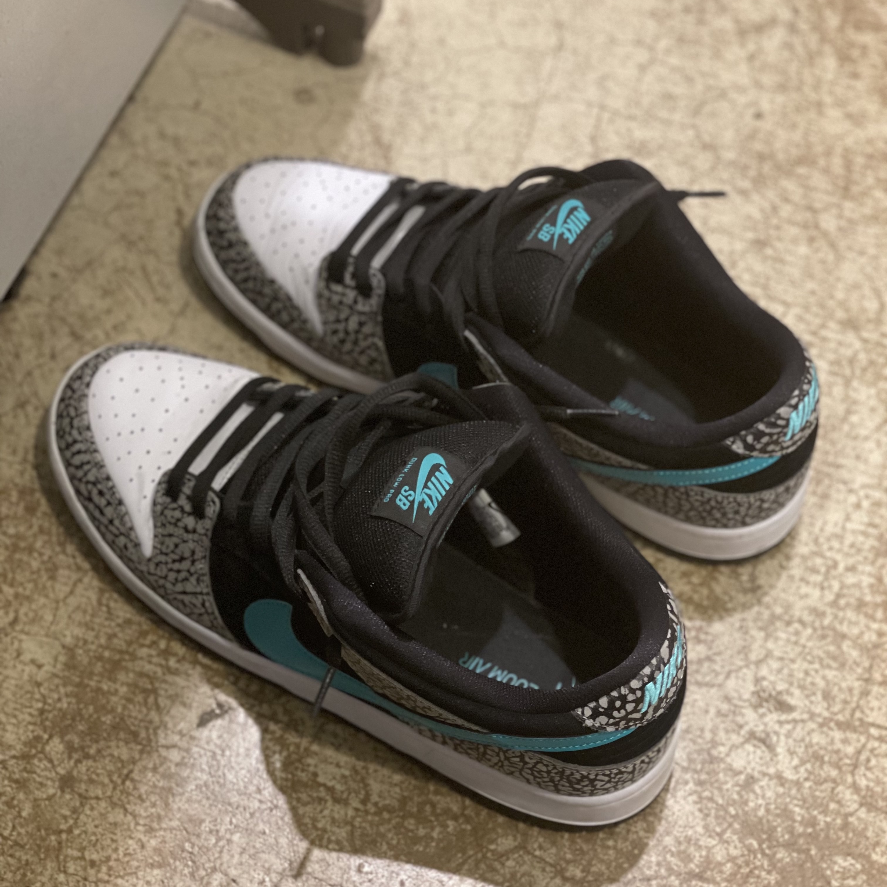 Nike SB Dunk Low Pro Clear Jade 착용 스타일