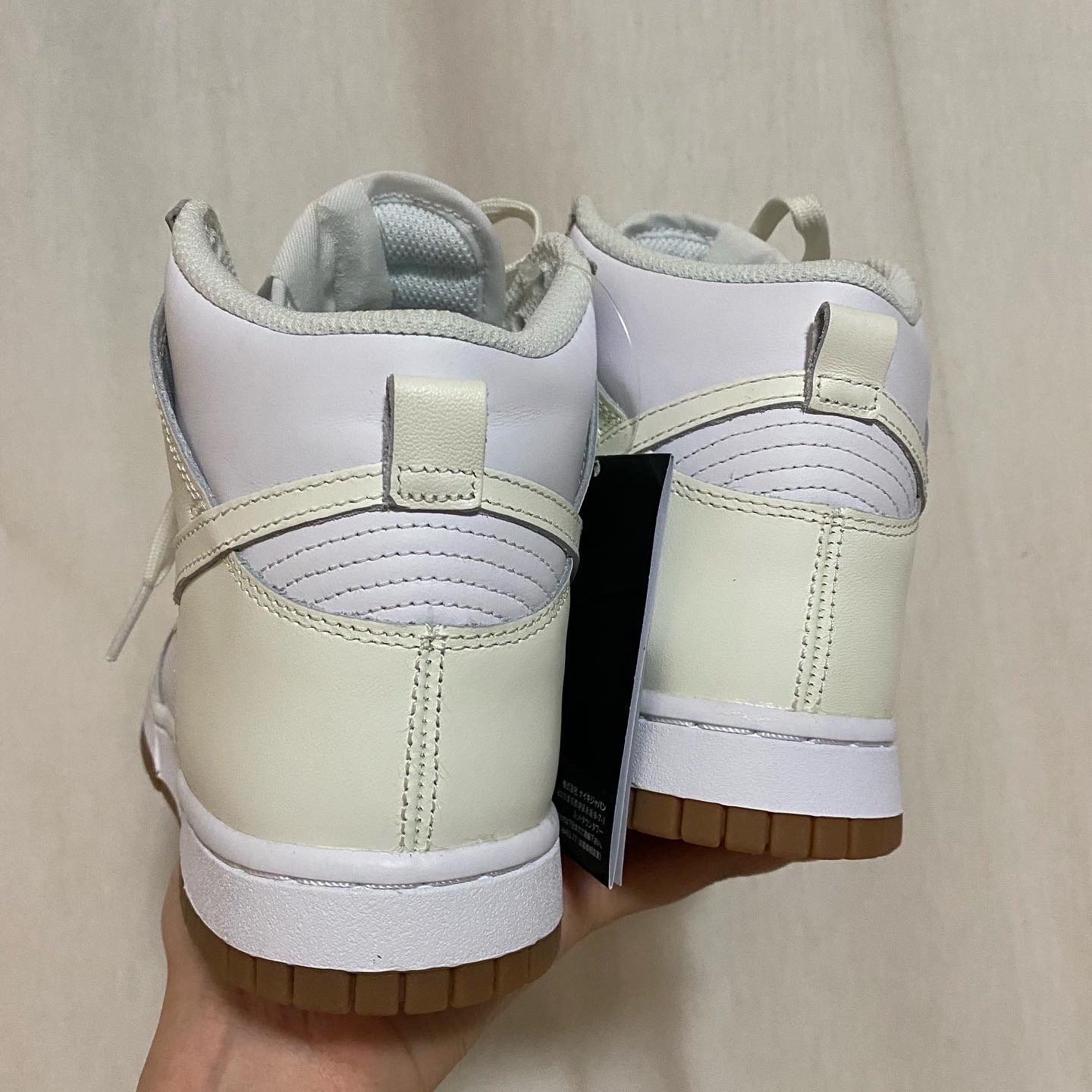 (W) Nike Dunk High Sail Gum 착용 스타일 - 5