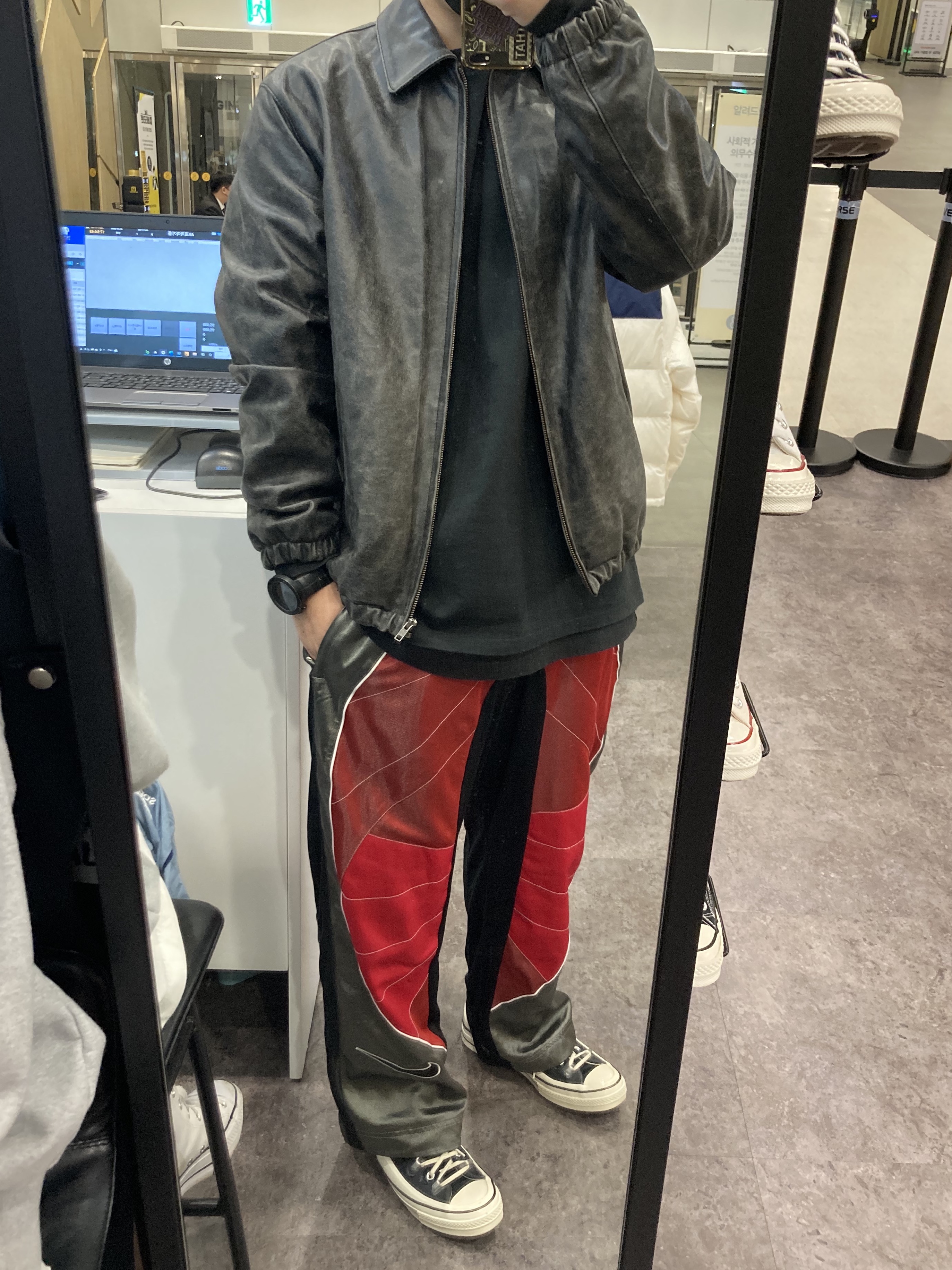 Converse x Kim Jones Chuck 70 Utility Wave High Black, Nike x Cactus Plant Flea Market MX Rave Pants Red Grey Black - Asia 착용 스타일