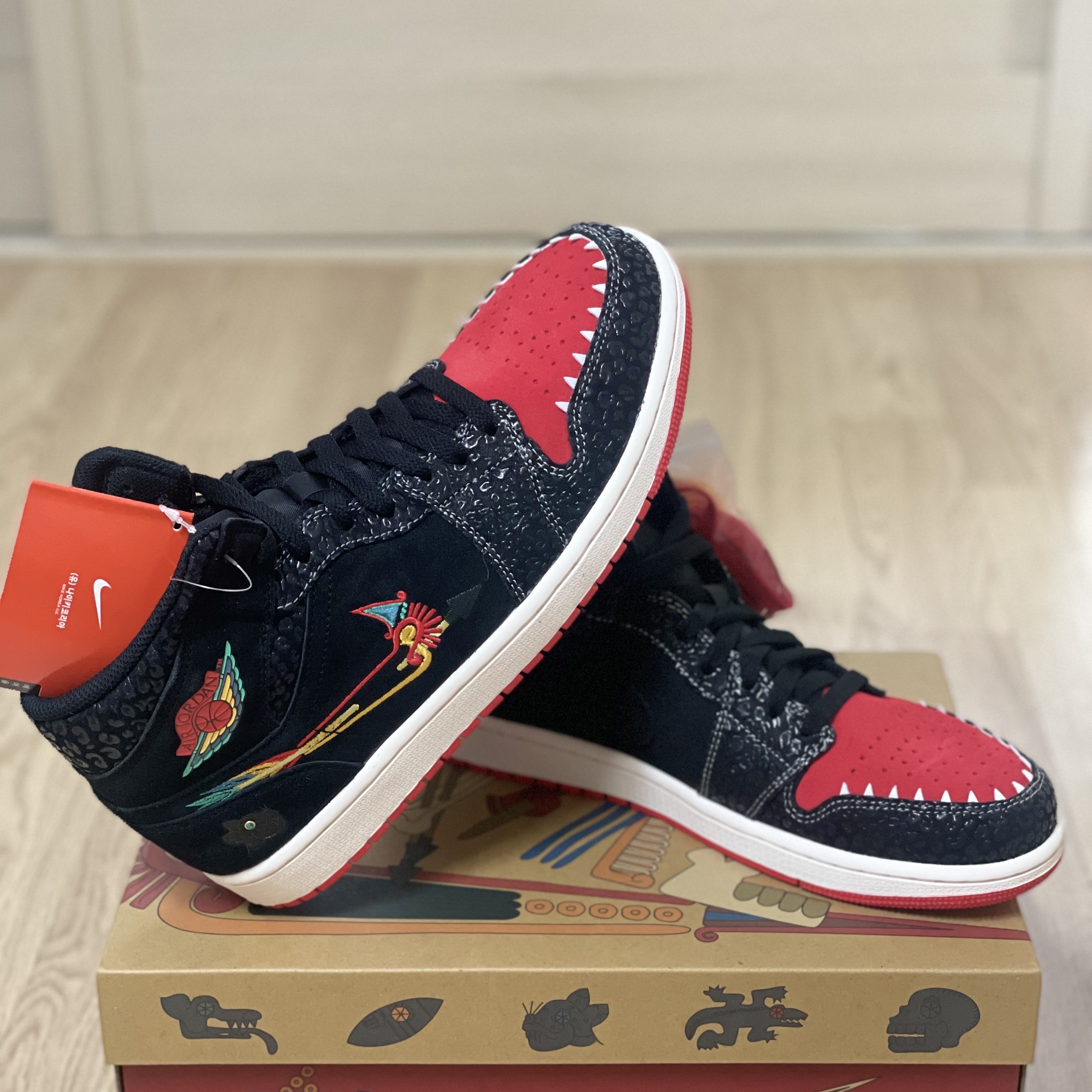 Jordan 1 Mid SE Siempre Familia 착용 스타일 - 1