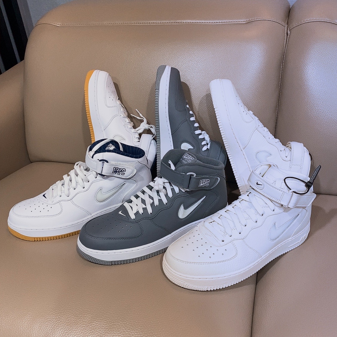 Nike Air Force 1 Mid QS NYC White Midnight Navy, Nike Air Force 1 Mid QS NYC Cool Grey 착용 스타일