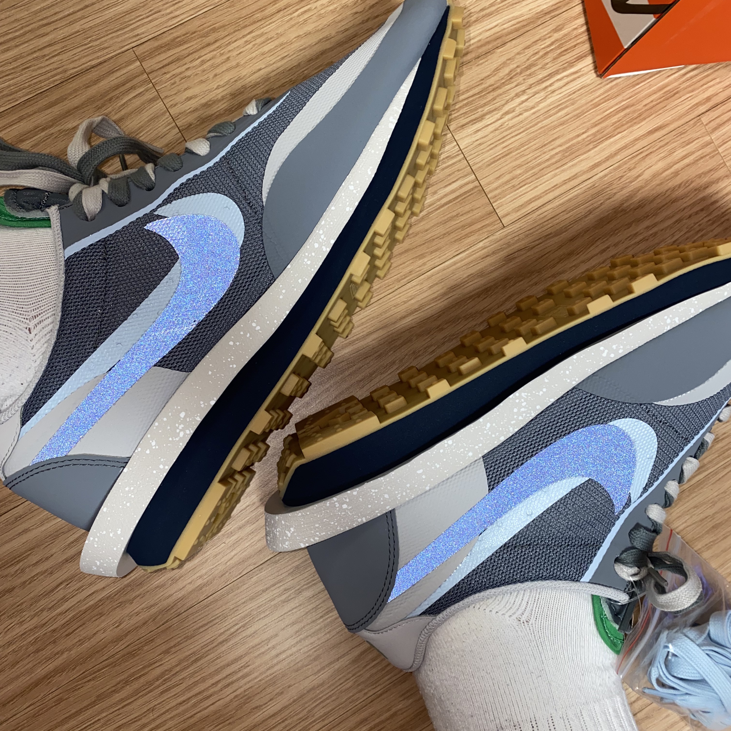 Nike x Sacai x Clot LDWaffle Cool Grey 착용 스타일 - 1