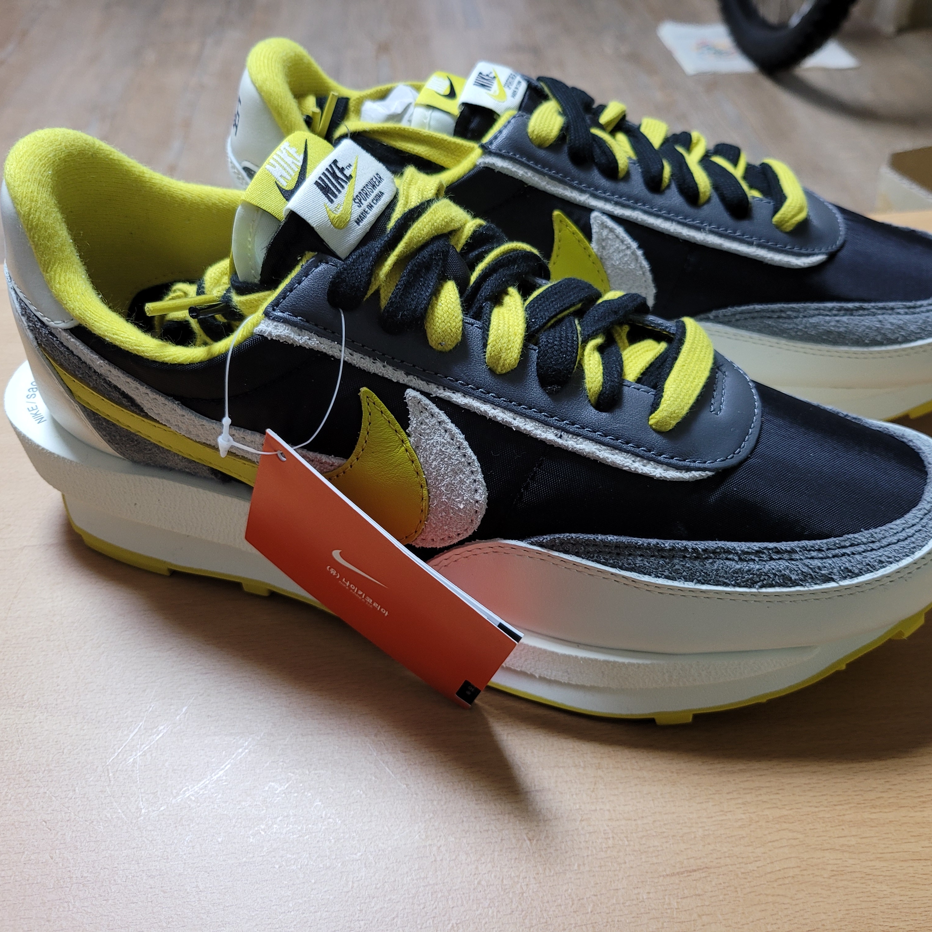 Nike x Sacai x Undercover LDWaffle Black Bright Citron 착용 스타일