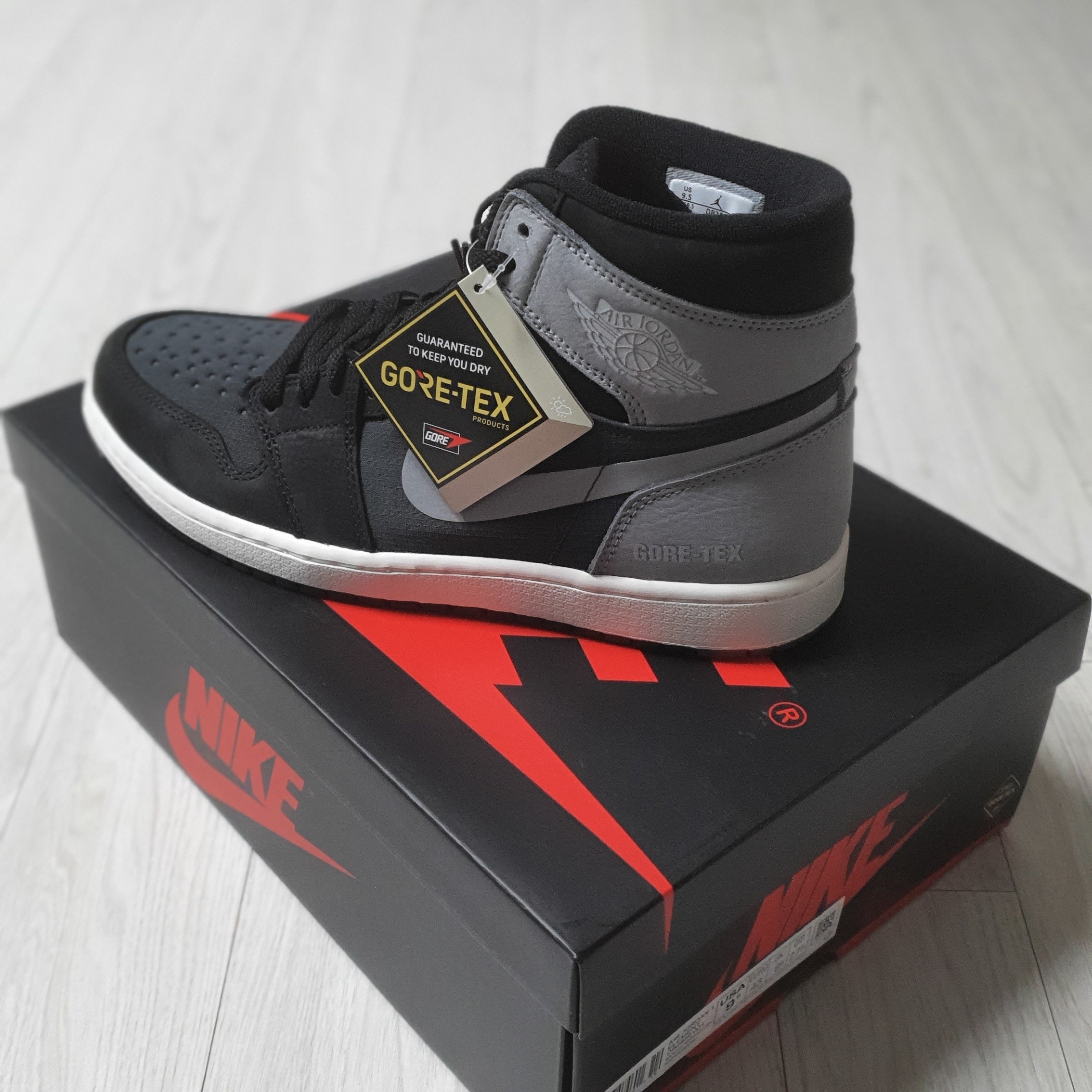 Jordan 1 Element Gore-Tex Particle Grey 착용 스타일 - 1