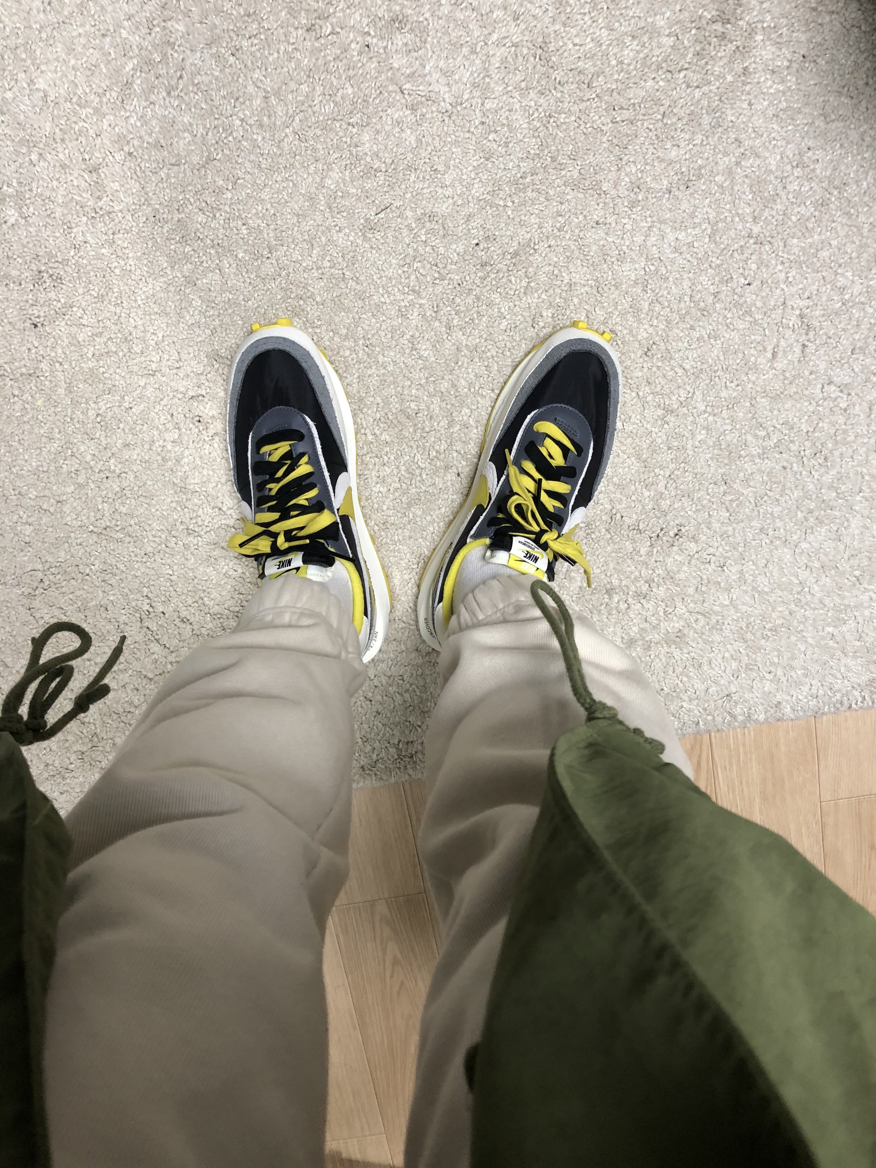 Nike x Sacai x Undercover LDWaffle Black Bright Citron 착용 스타일 - 2