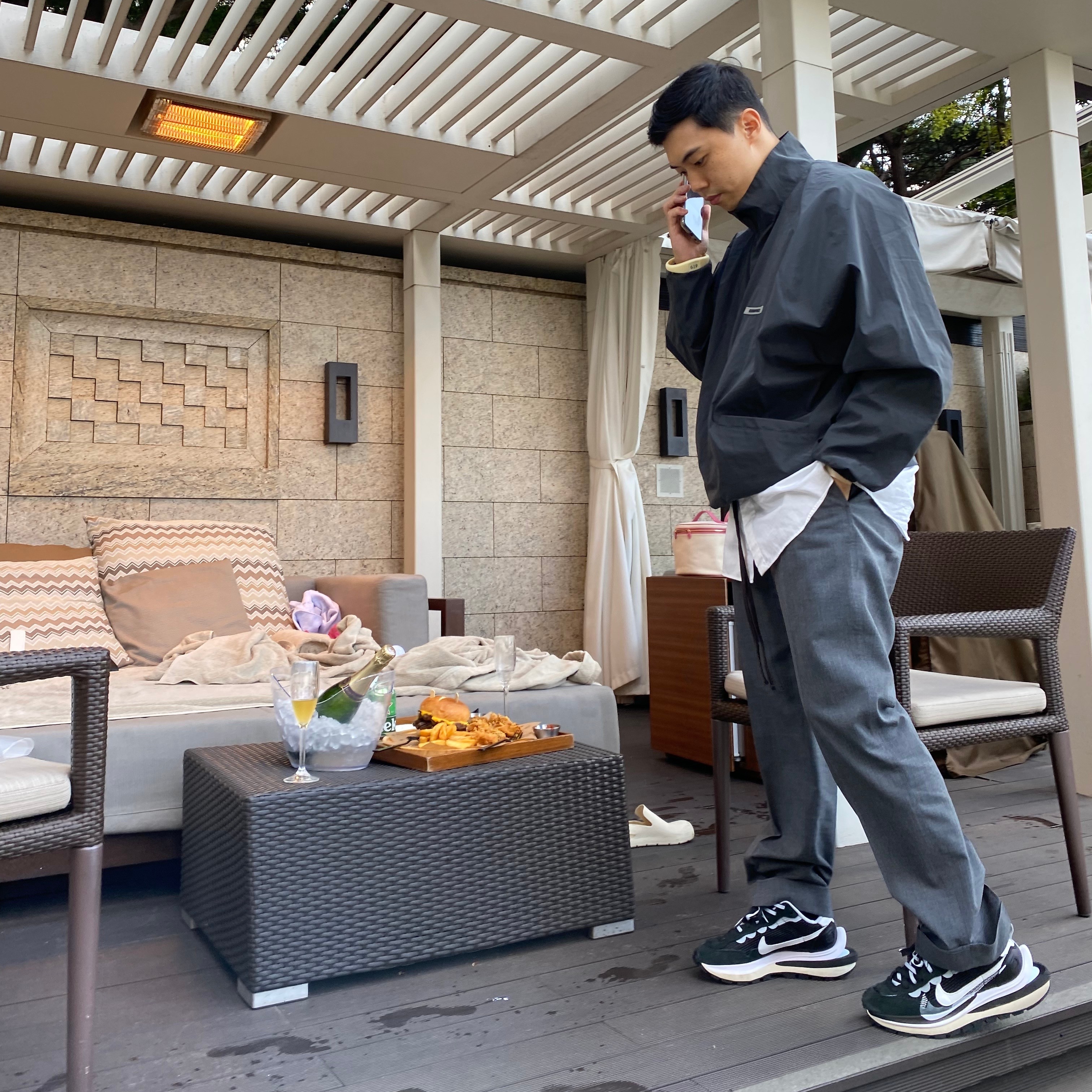 Nike x Sacai VaporWaffle Black White, Essentials Track Jacket Black Reflective - 20FW 착용 스타일 - 1