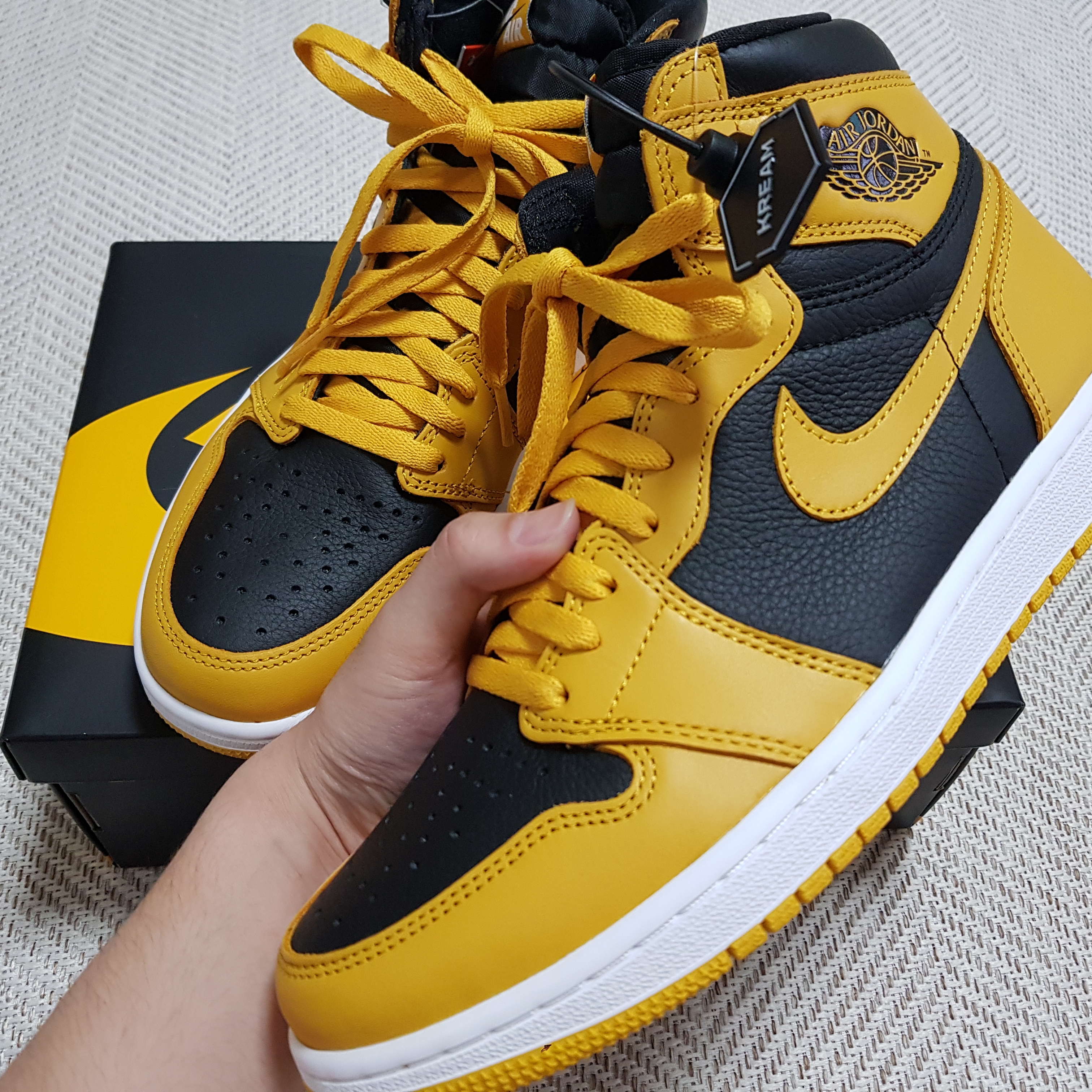 Jordan 1 Retro High OG Pollen 착용 스타일 - 2