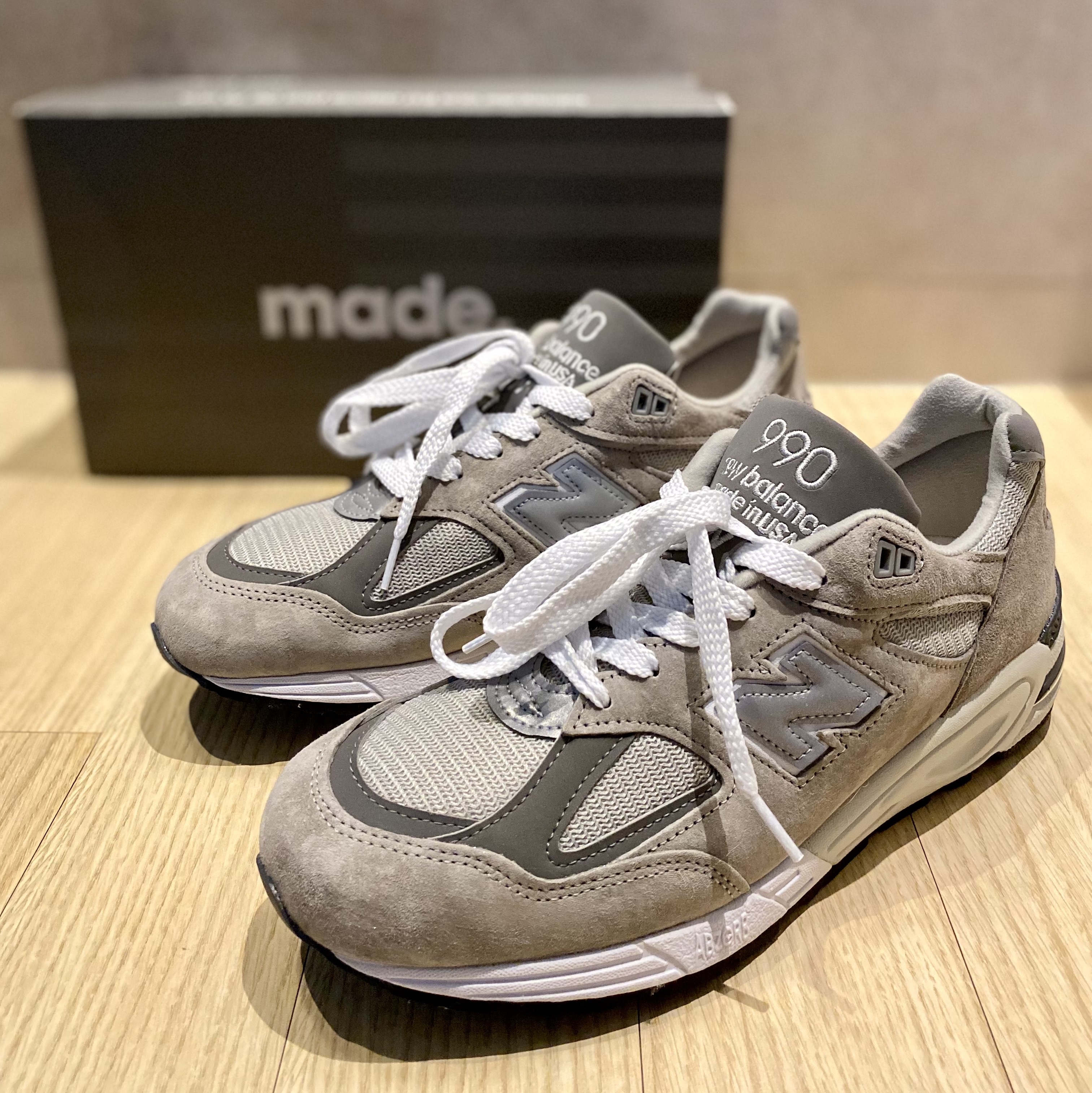 New Balance 990v2 Made in USA Grey 착용 스타일