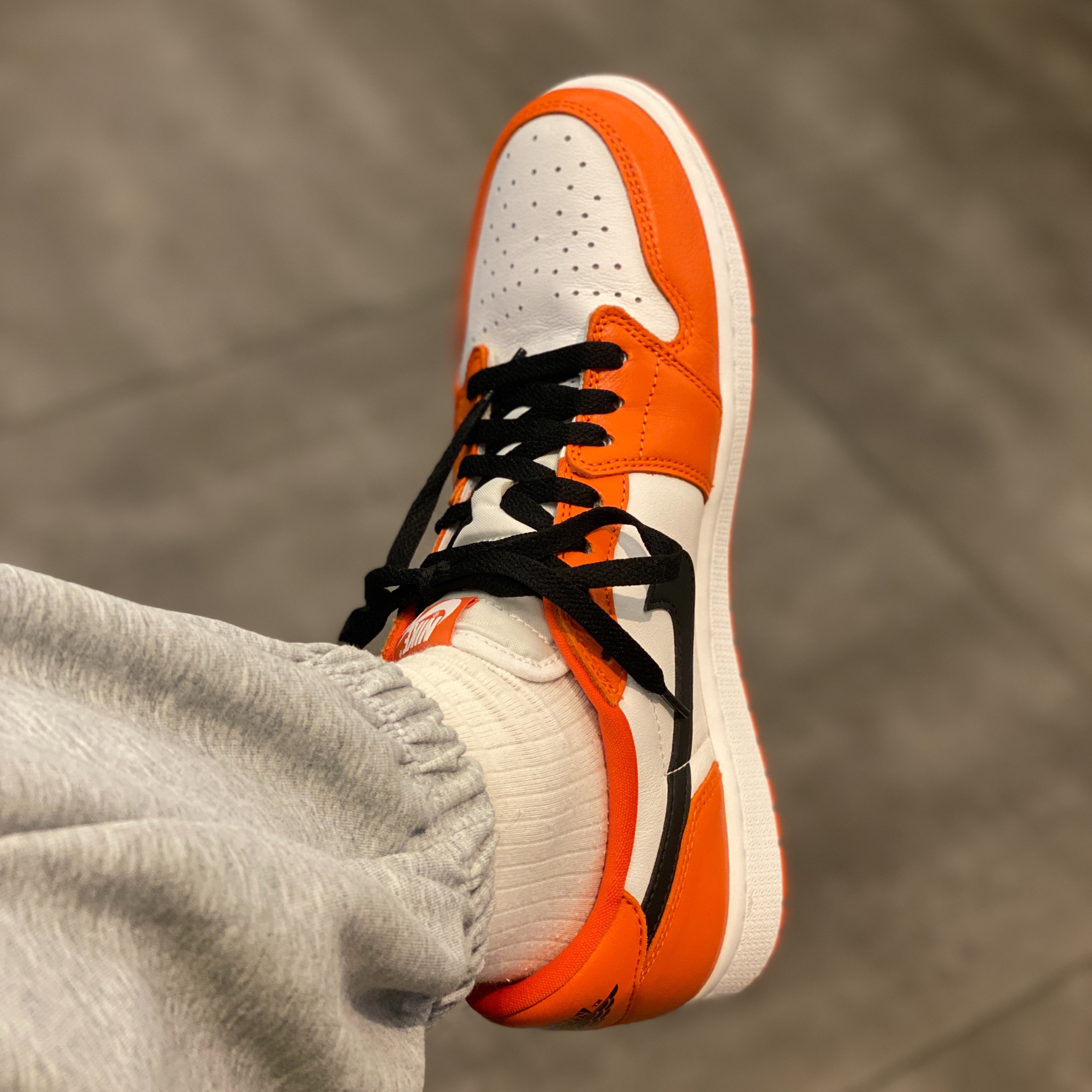 Jordan 1 Low OG Starfish 착용 스타일 - 2