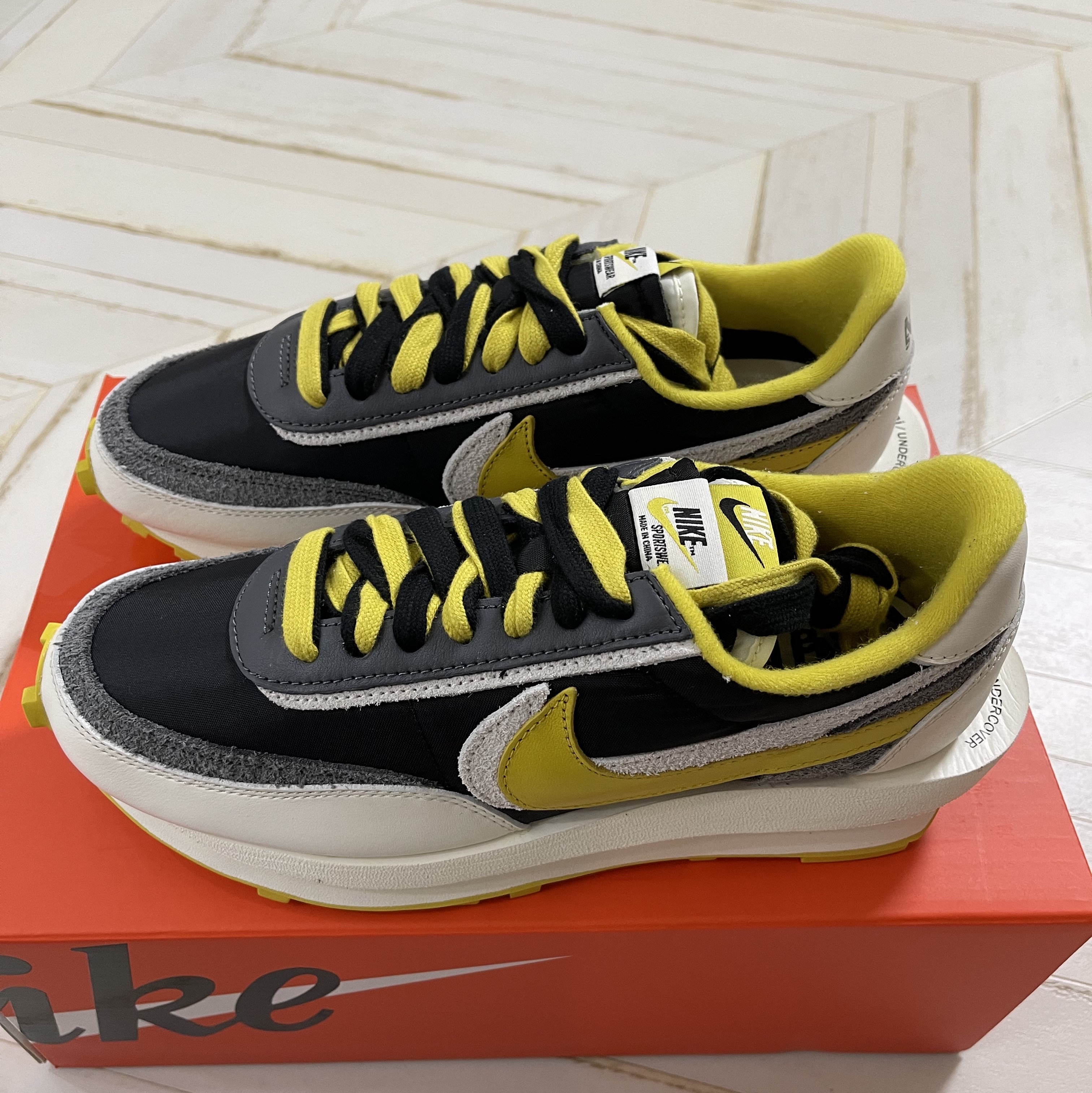 Nike x Sacai x Undercover LDWaffle Black Bright Citron 착용 스타일 - 3