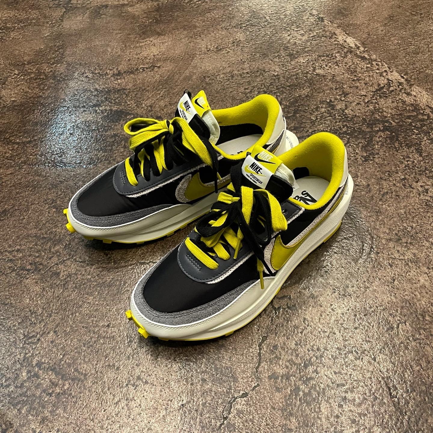 Nike x Sacai x Undercover LDWaffle Black Bright Citron 착용 스타일 - 1