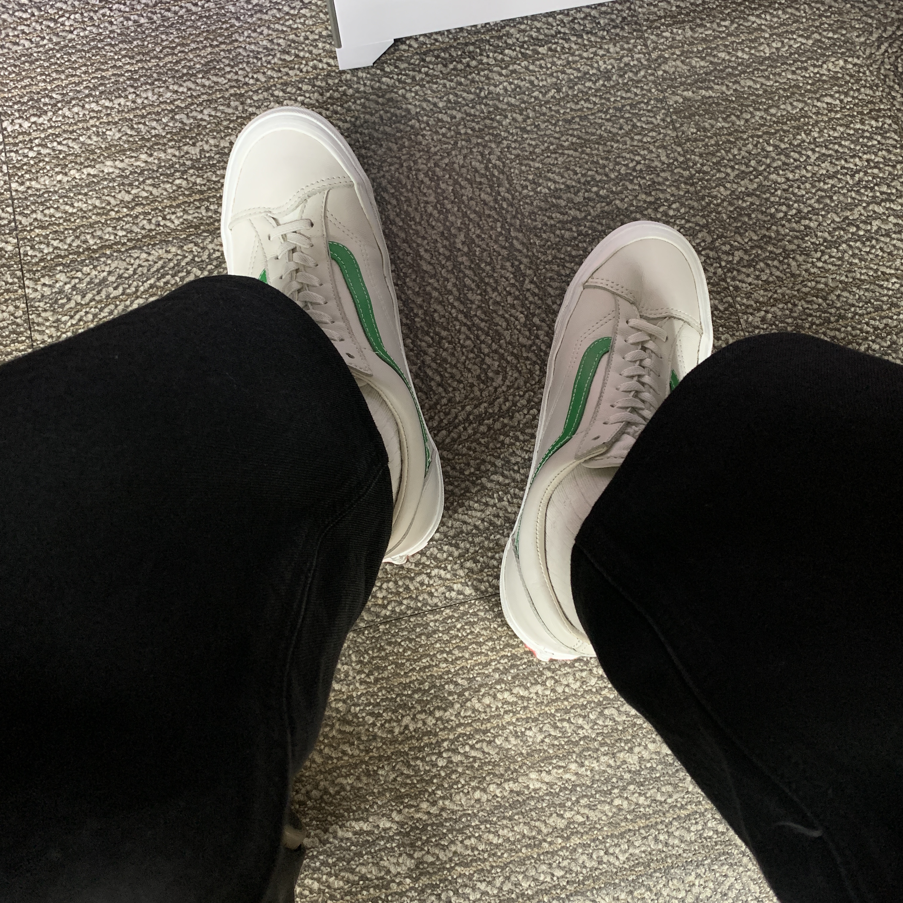 Vans Vault OG Style 36 LX Green 착용 스타일