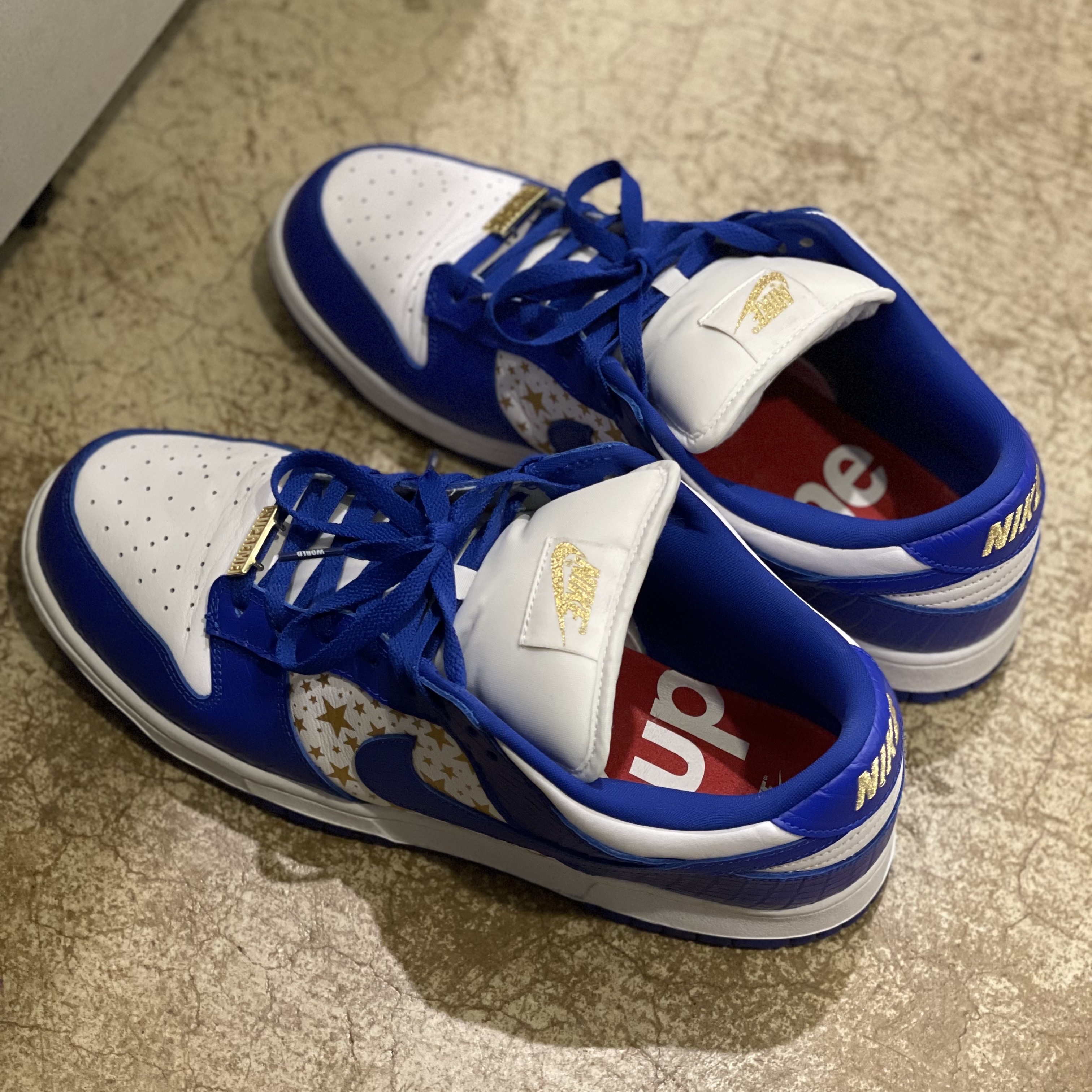Nike x Supreme SB Dunk Low Hyper Blue 착용 스타일