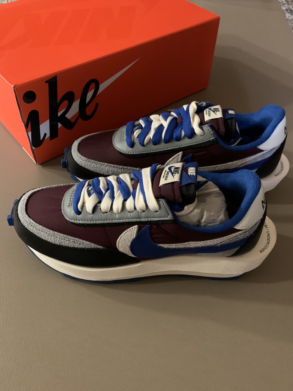 Nike x Sacai x Undercover LDWaffle Night Maroon Team Royal 착용 스타일 - 2