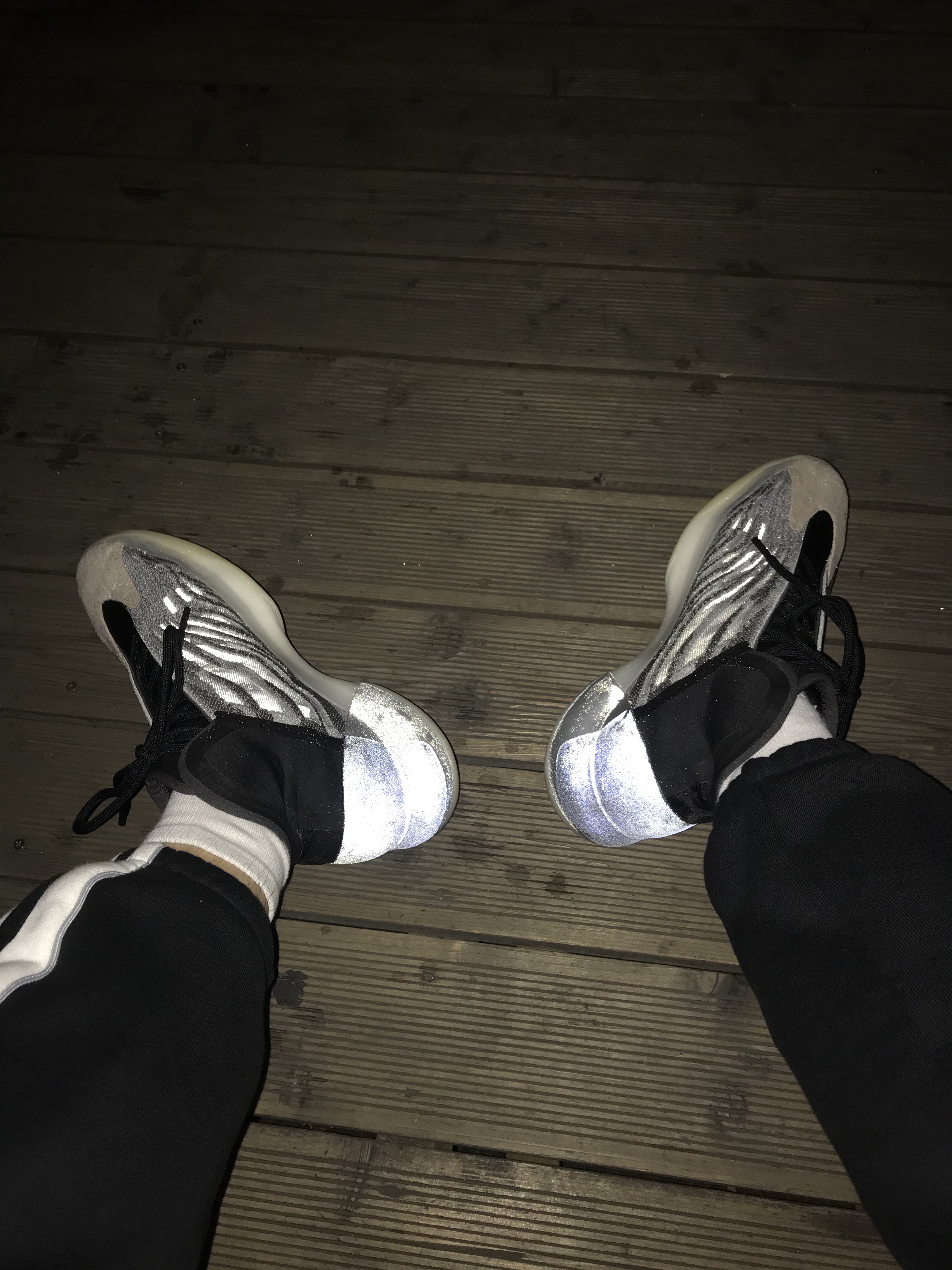 Adidas Yeezy QNTM Lifestyle 착용 스타일 - 2