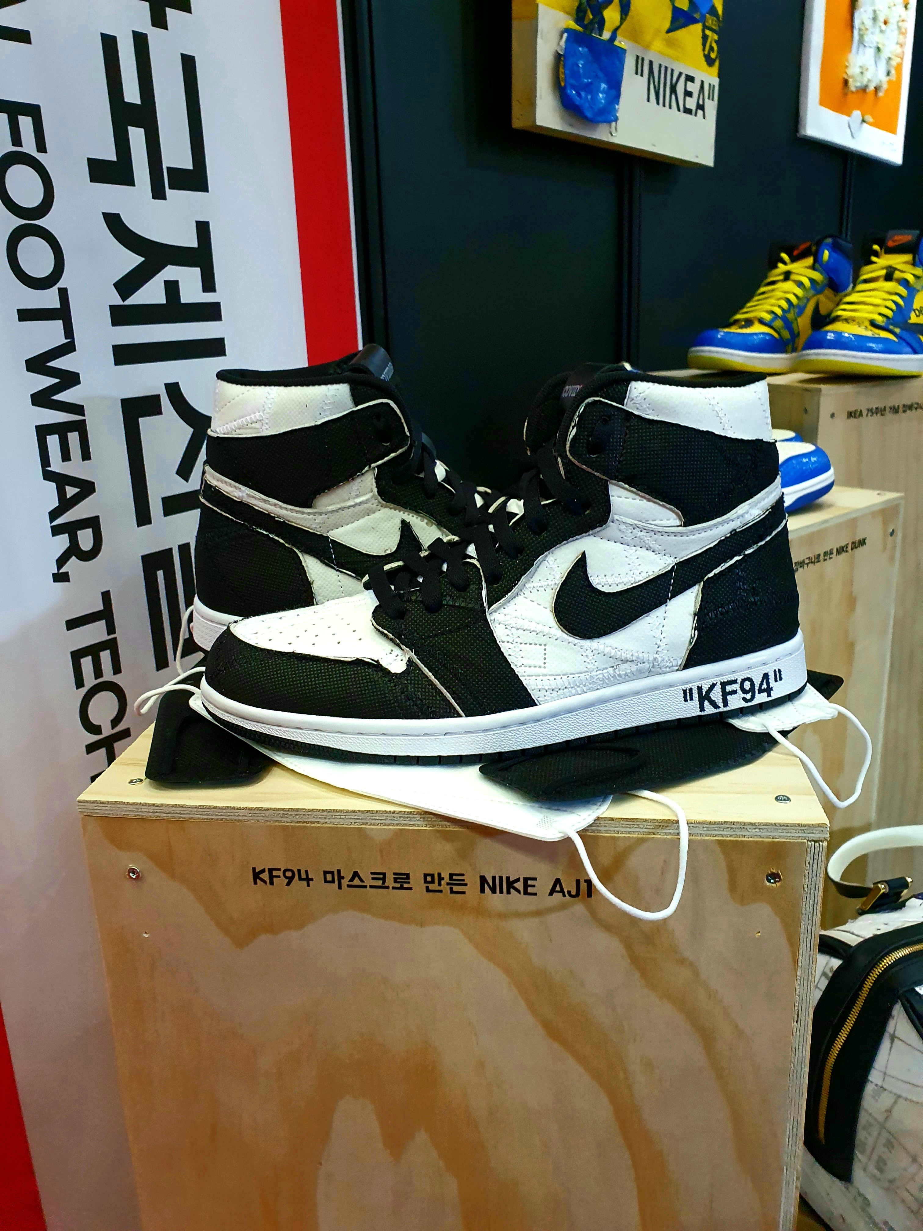 Converse x Golf le Fleur Chuck 70 Hi Flames Blue, Nike Air Force 1 '07 Low White 착용 스타일 - 4
