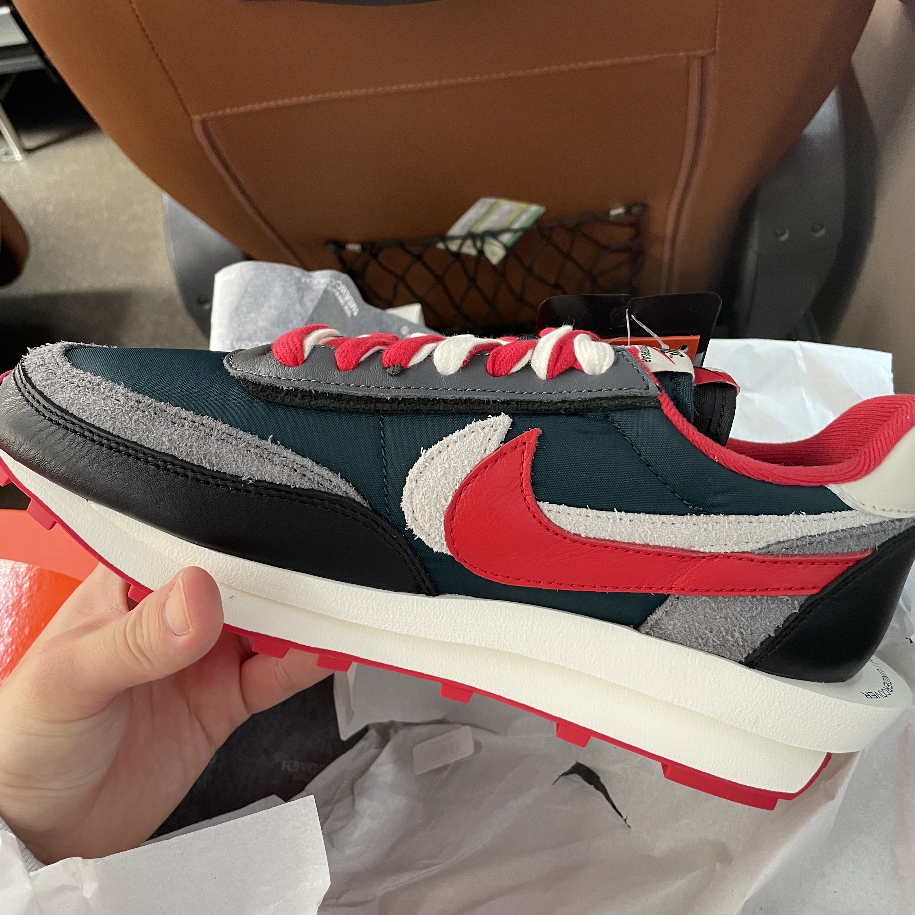 Nike x Sacai x Undercover LDWaffle Midnight Spruce University Red 착용 스타일