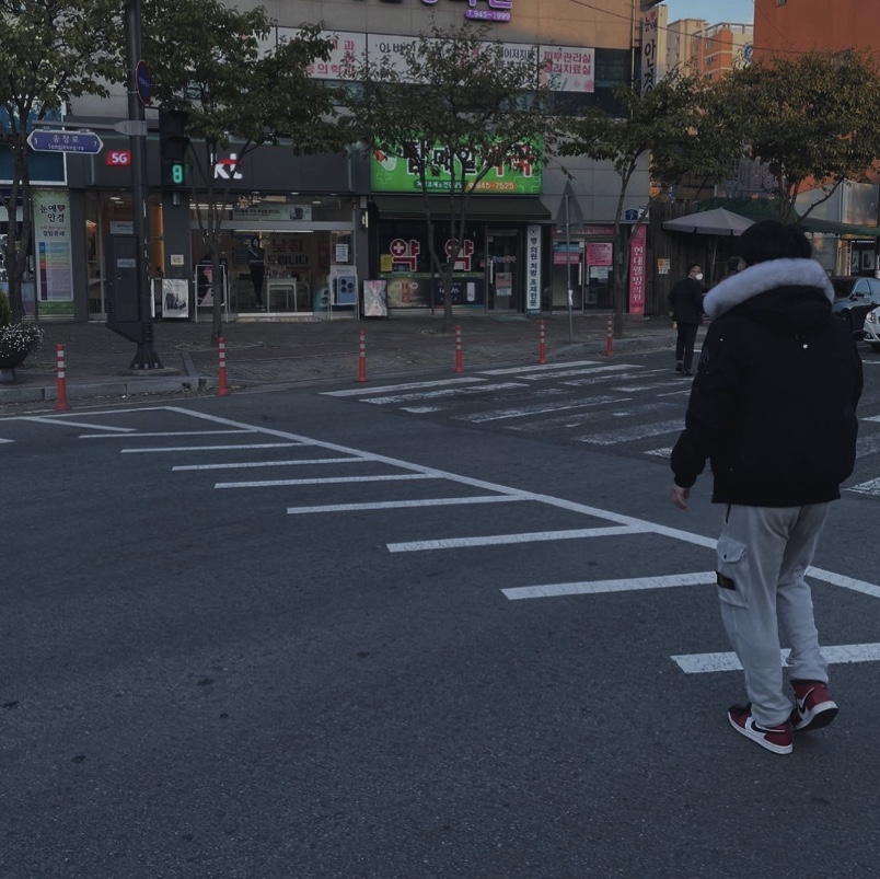 Jordan 1 Mid Chicago Black Toe 착용 스타일