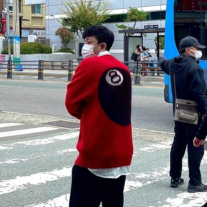 Stussy 8 Ball Heavy Brushed Mohair Sweater Red 착용 스타일