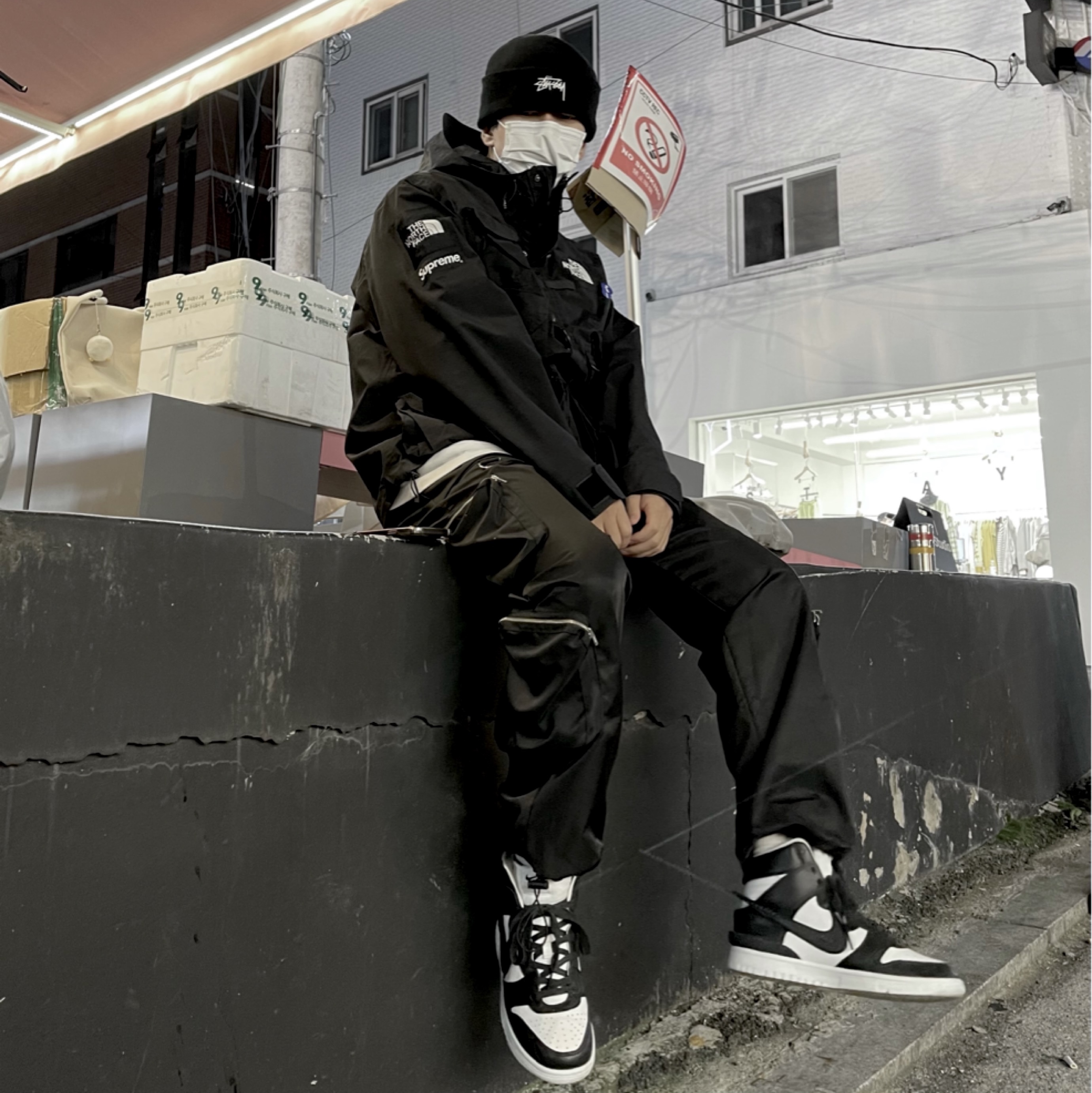 Supreme x The North Face Cargo Jacket Black - 20SS, Nike x Ambush Dunk High Black 착용 스타일