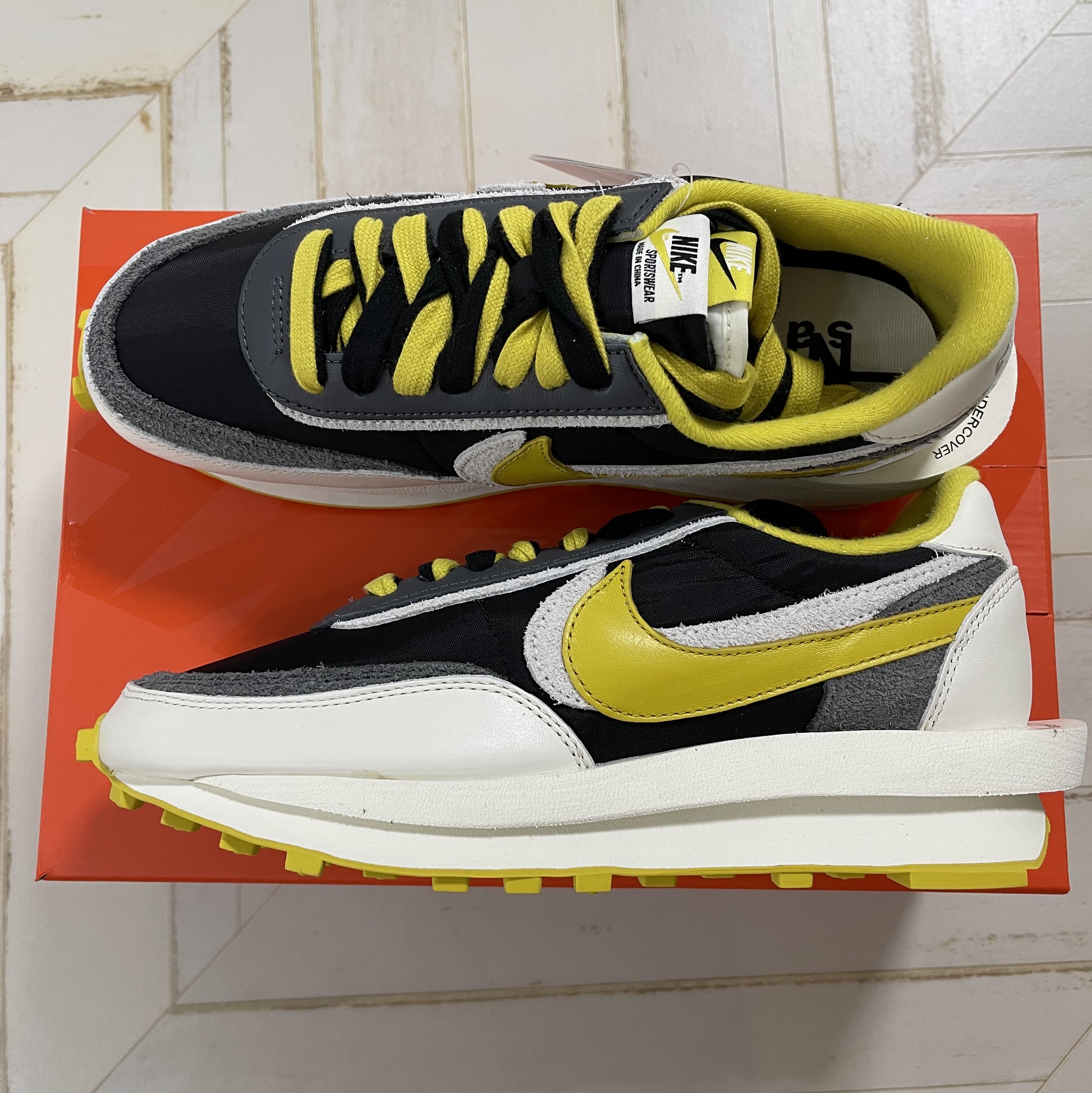 Nike x Sacai x Undercover LDWaffle Black Bright Citron 착용 스타일 - 4