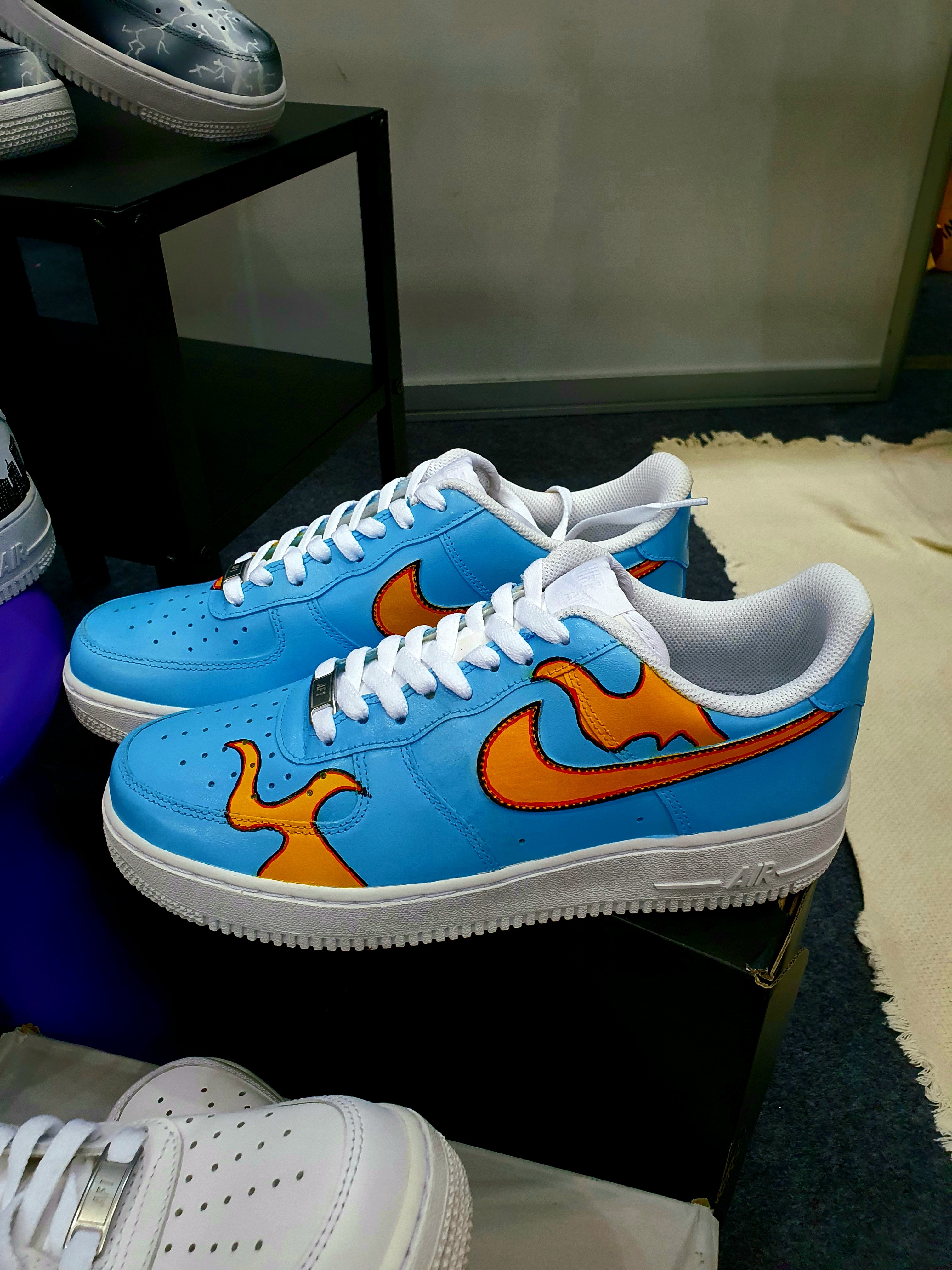 Converse x Golf le Fleur Chuck 70 Hi Flames Blue, Nike Air Force 1 '07 Low White 착용 스타일 - 1