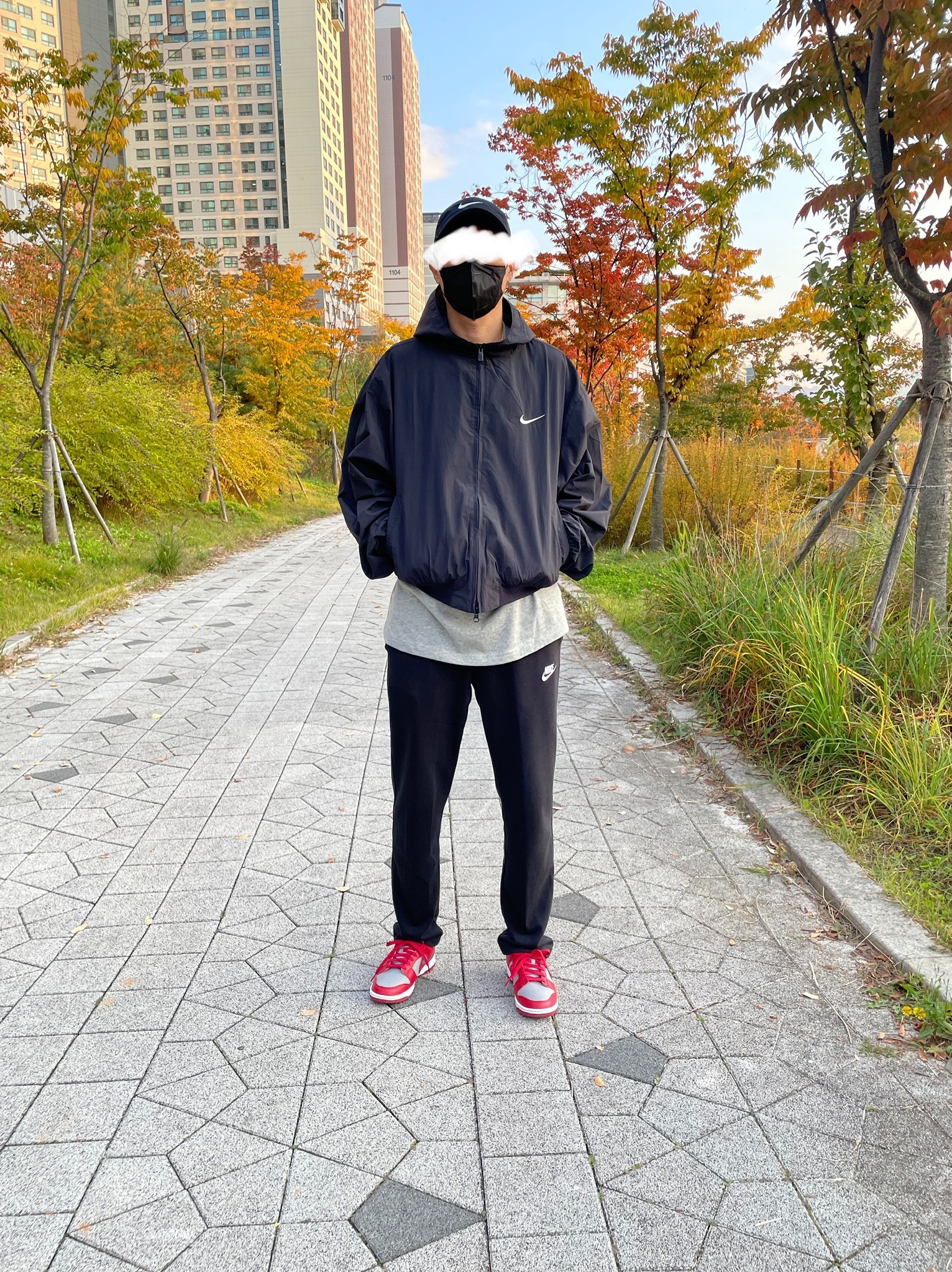 Nike x Fear of God Bomber Hooded Jacket Black 착용 스타일