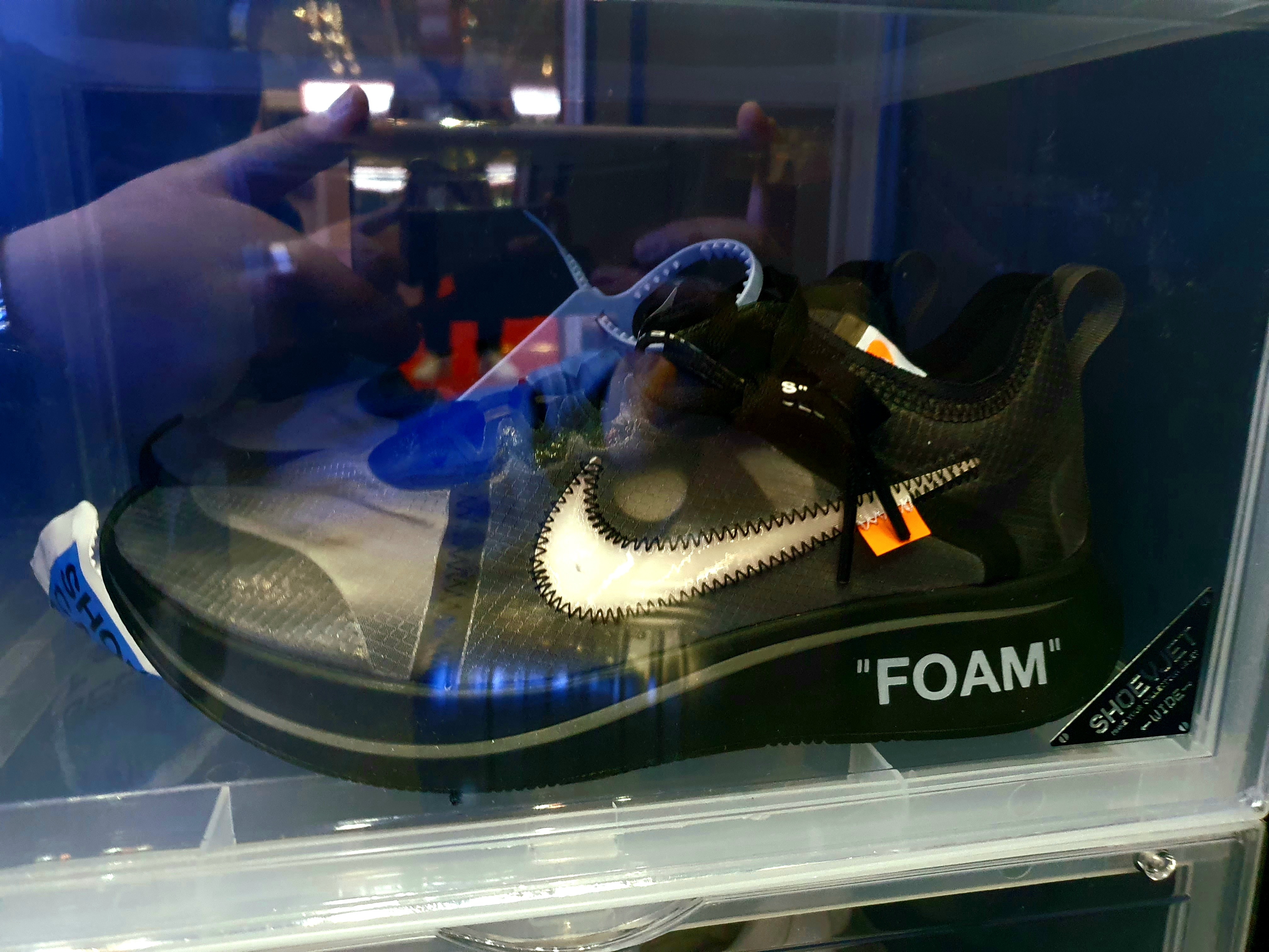 Nike x Off-White Blazer Mid Off-White All Hallow's Eve, Nike x Off-White Air Max 90 V2 Black White 착용 스타일 - 5