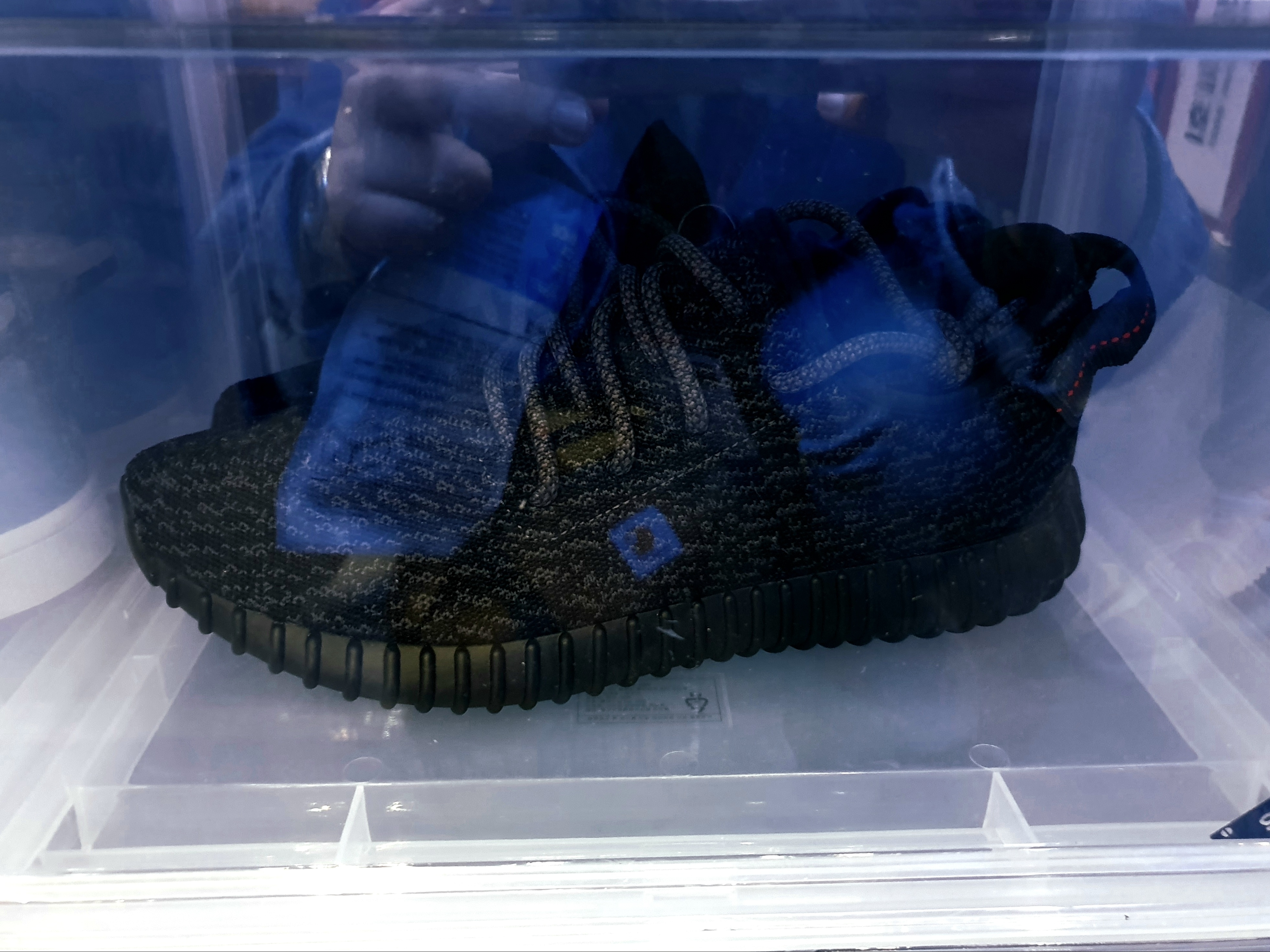 Adidas Yeezy Boost 350 V2 Core Black White 2016, Adidas Yeezy Boost 350 Pirate Black 2015 착용 스타일 - 2