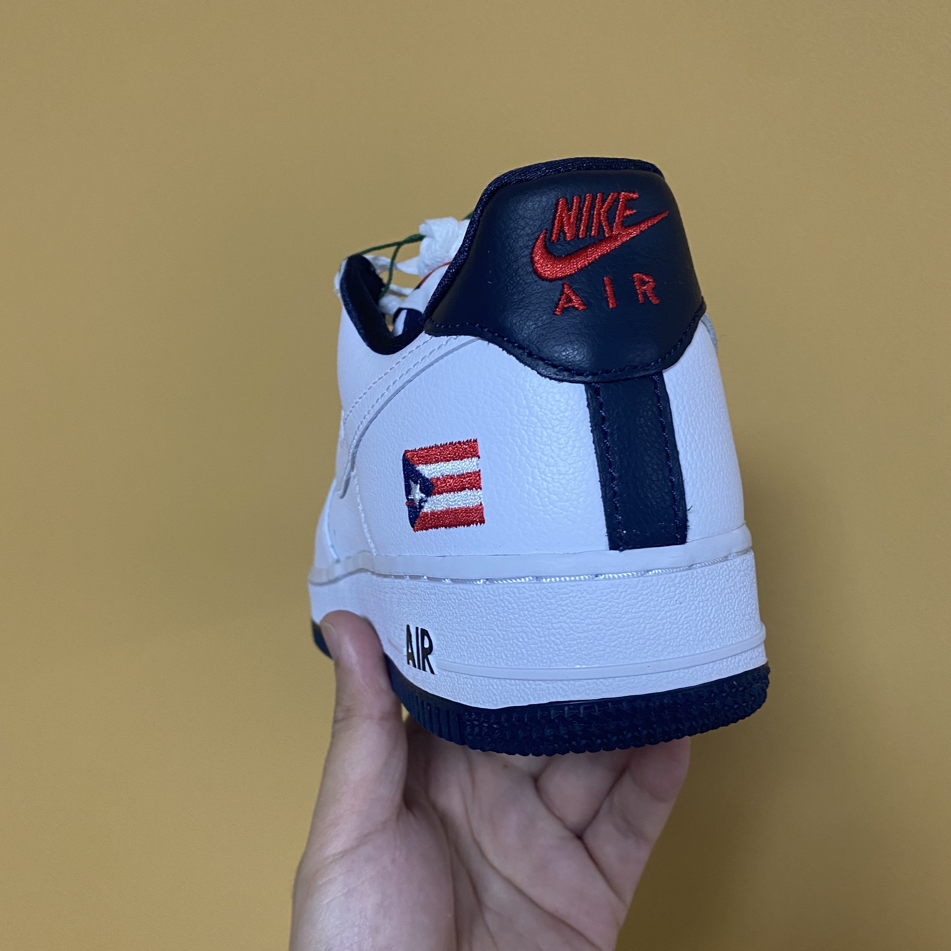 Nike Air Force 1 Low Retro Puerto Rico 2020 착용 스타일 - 2