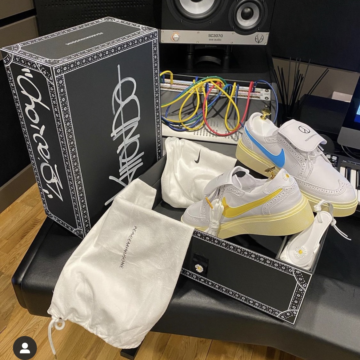 Nike x Peaceminusone Kwondo1 White 착용 스타일 - 4