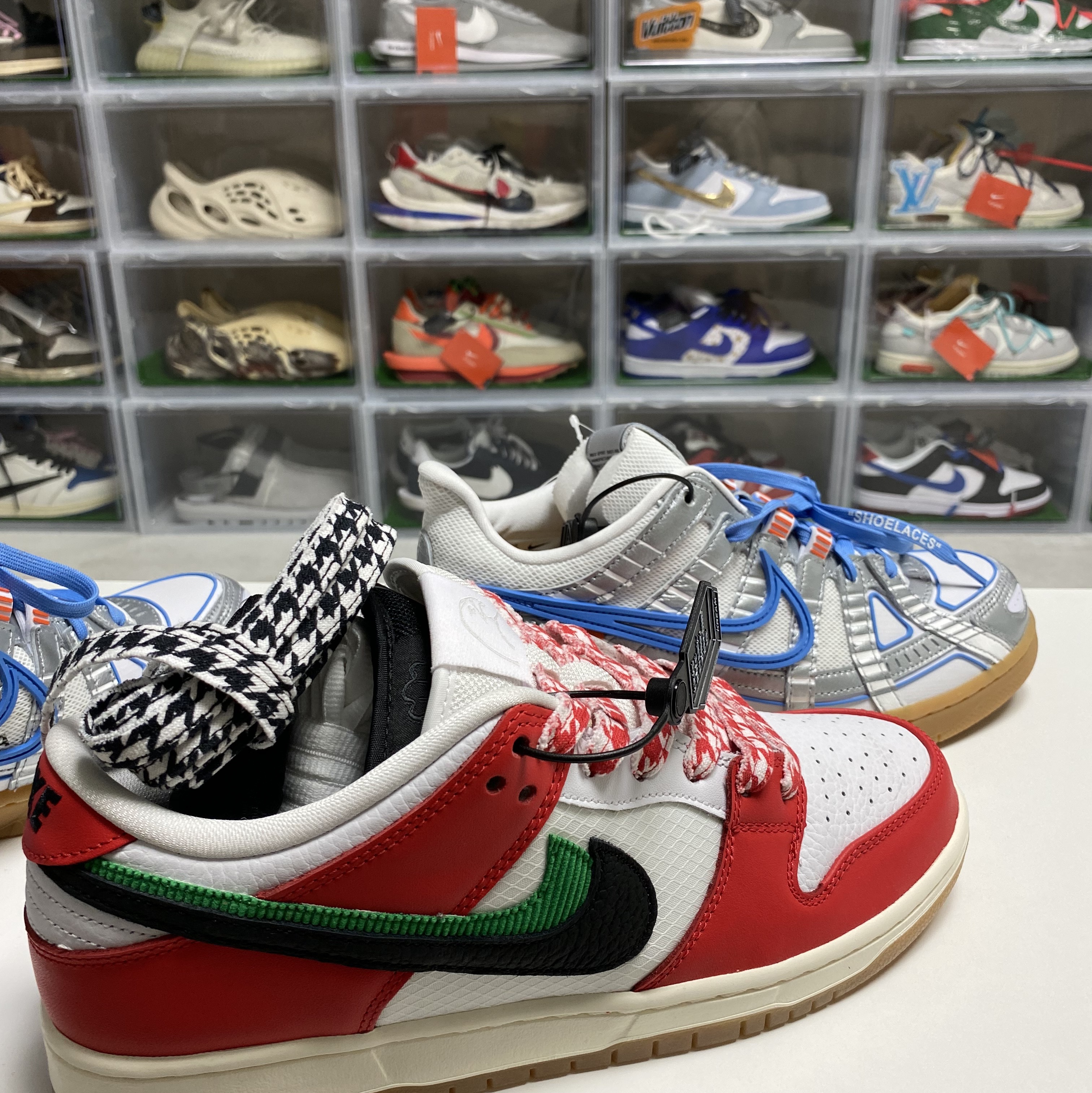 Nike x Frame Skate SB Dunk Low Pro Habibi, Nike x Off-White Air Rubber Dunk University Blue 착용 스타일