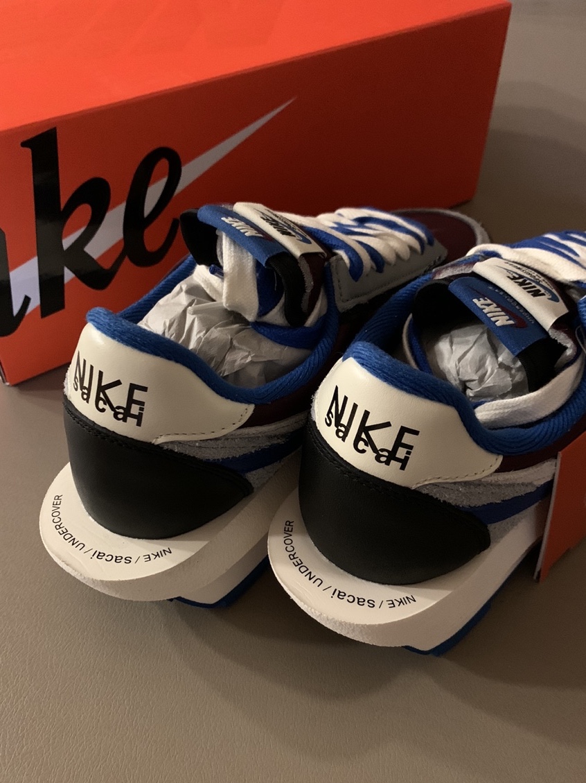 Nike x Sacai x Undercover LDWaffle Night Maroon Team Royal 착용 스타일 - 3