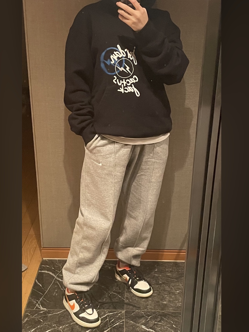 Stussy One World T-Shirt White, (GS) Nike Dunk Low PRM Halloween 착용 스타일 - 4