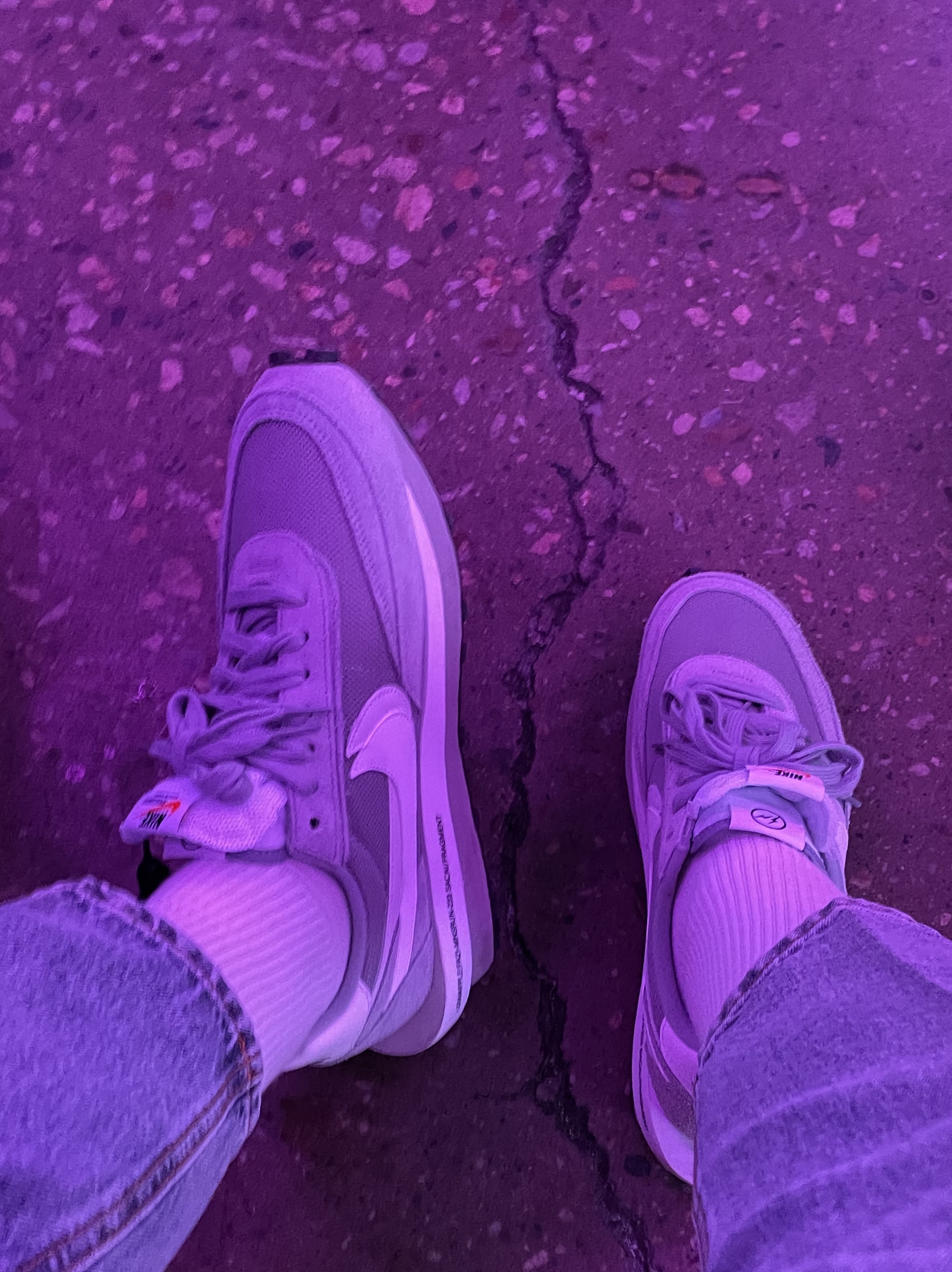 Nike x Sacai x Fragment LDWaffle Light Smoke Grey 착용 스타일 - 2