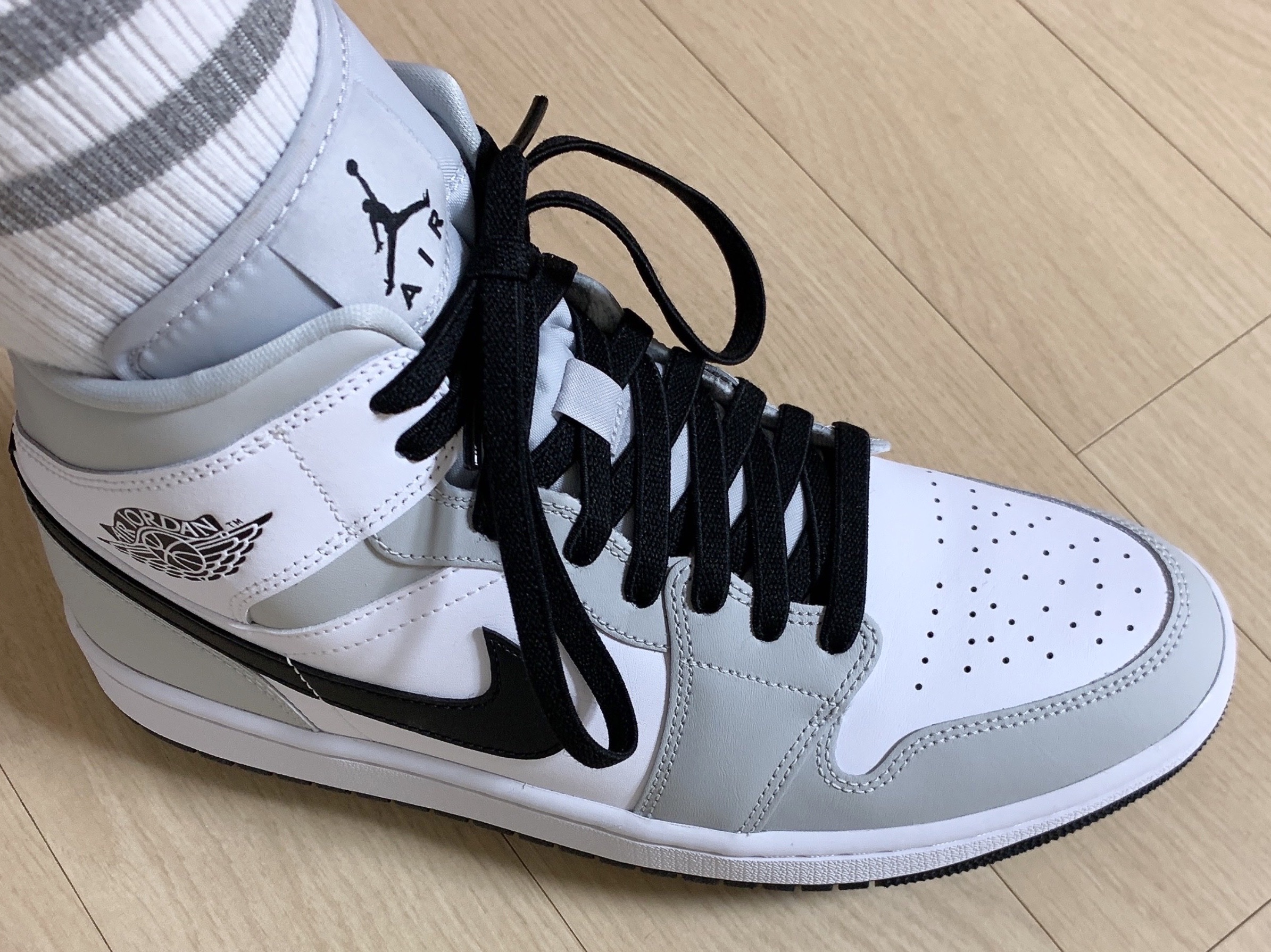 (W) Jordan 1 Mid Grey Fog 착용 스타일