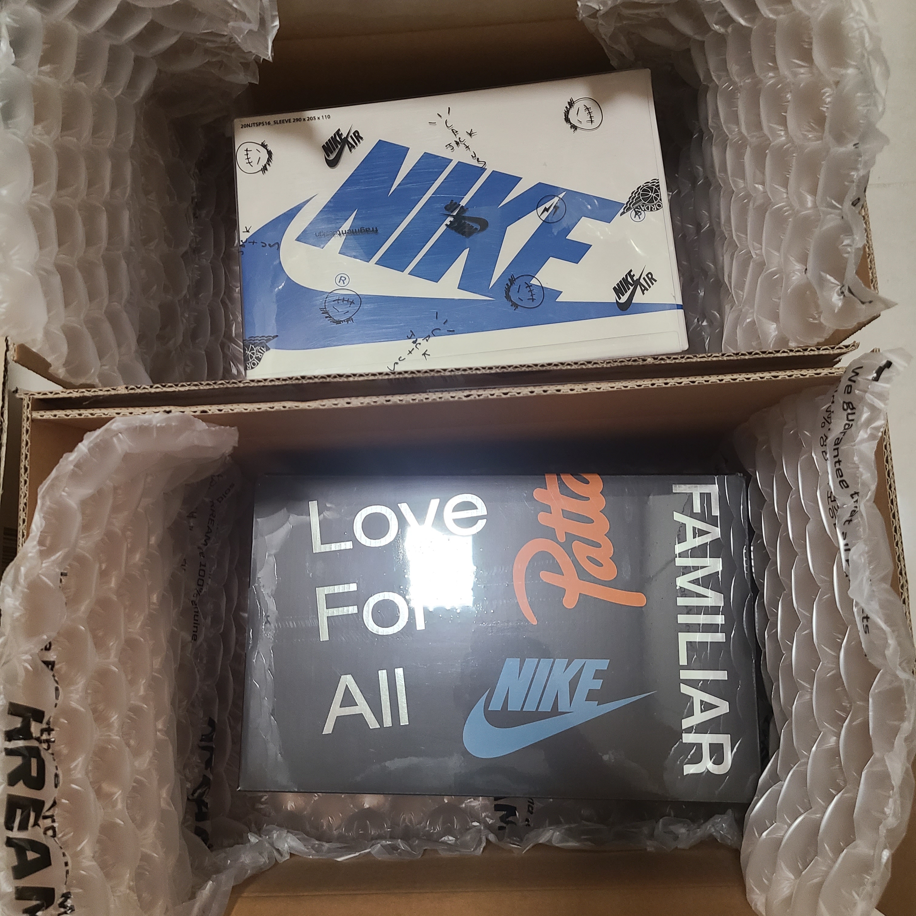 Jordan 1 x Travis Scott x Fragment Retro Low OG SP Military Blue, Nike x Patta Air Max 1 Monarch 착용 스타일 - 4