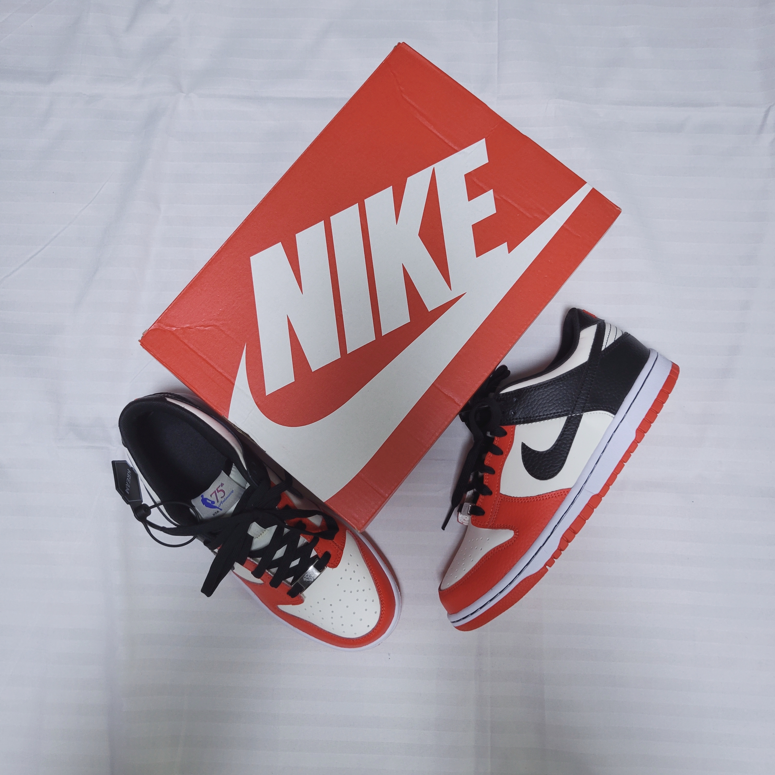 (GS) Nike x NBA Dunk Low Black and Chile Red, Nike x NBA Dunk Low Retro EMB Black and Chile Red 착용 스타일